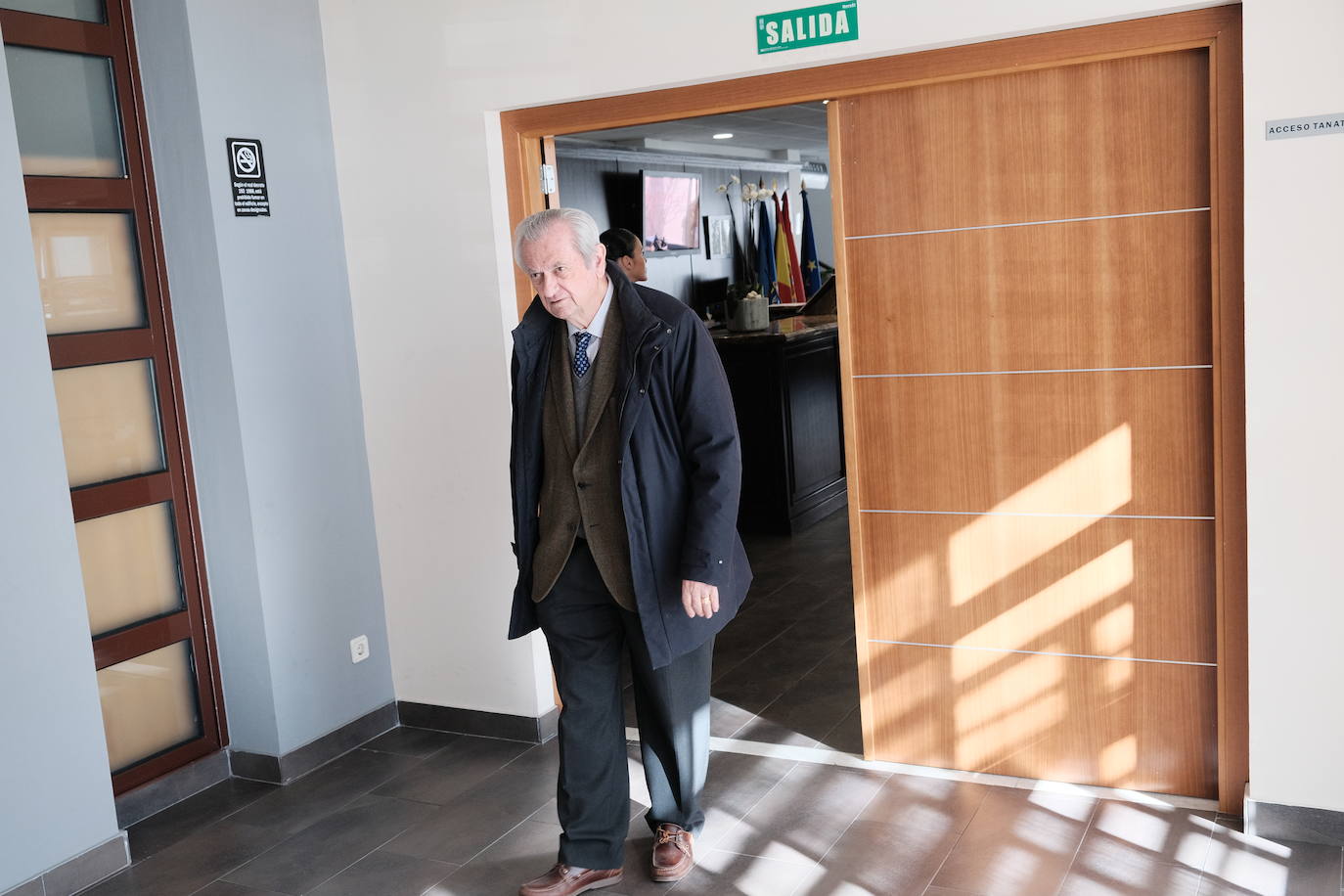 Fotos: Emotivo adiós al economista asturiano Juan Velarde