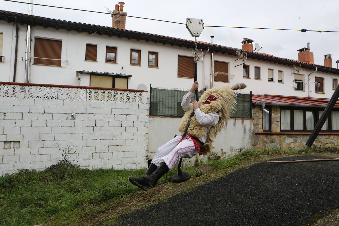 Fotos: Los Sidros y Comedies están muy vivos en Bimenes