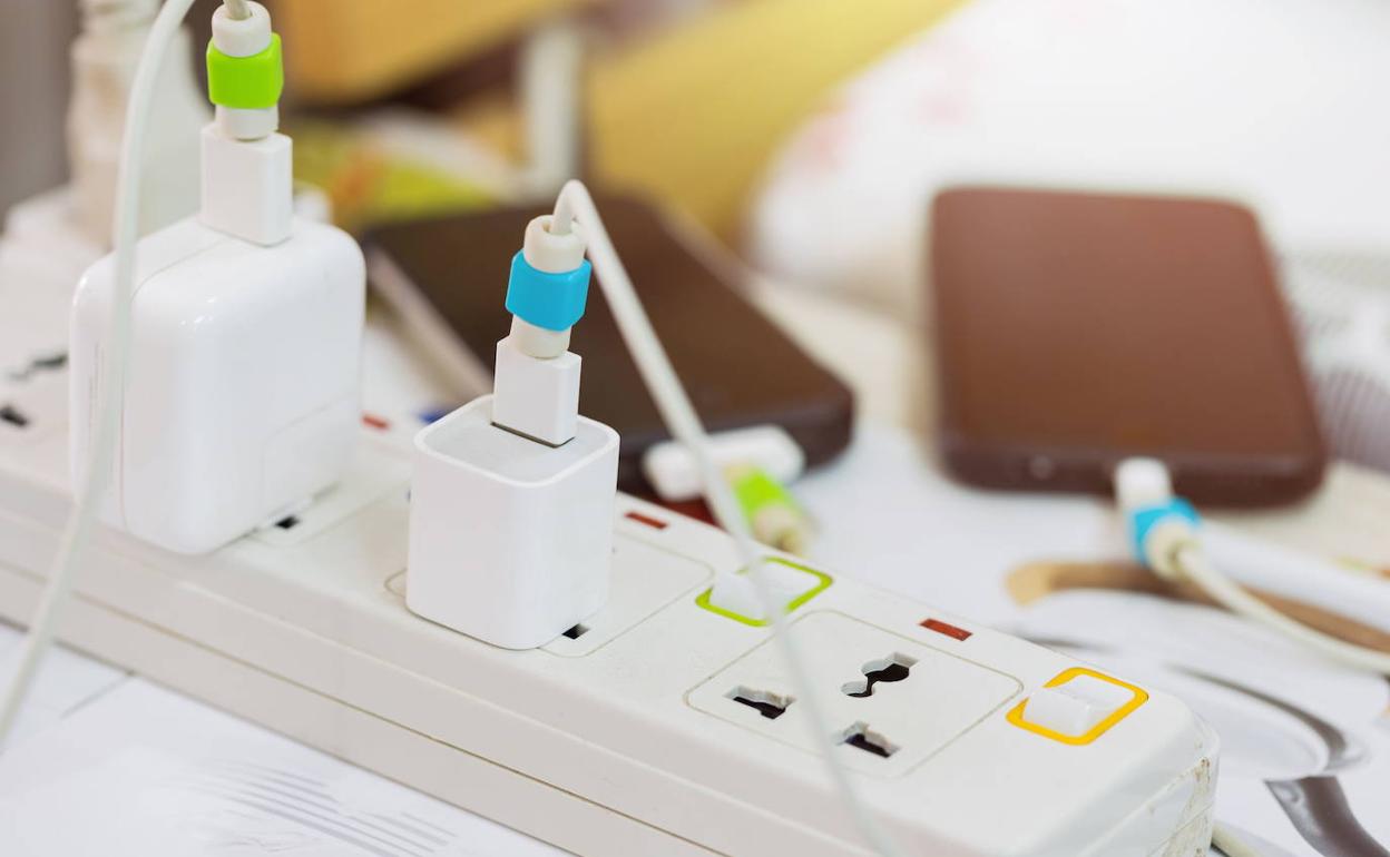 Precio de la luz: las horas más caras y más baratas del martes, 7 de enero