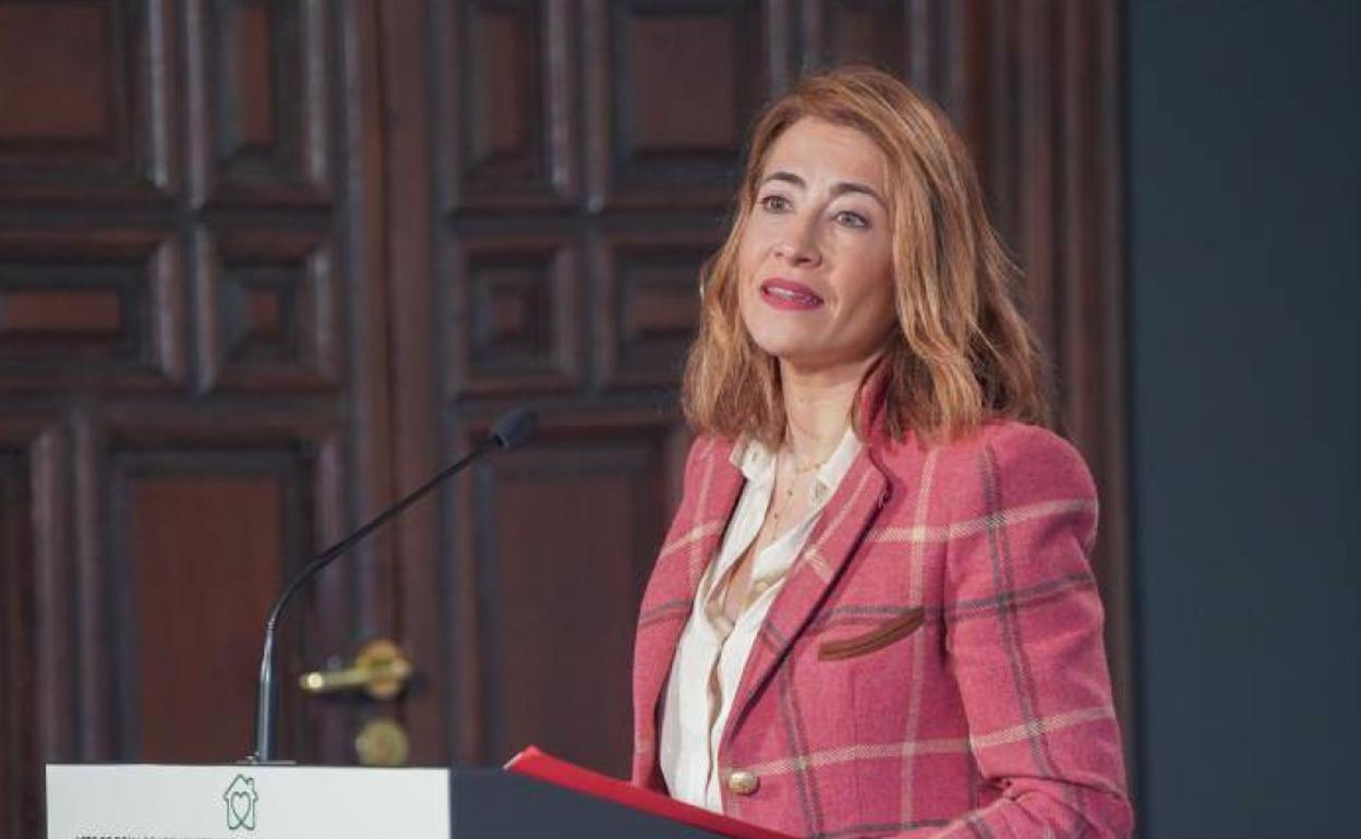 La ministra de Transportes, Raquel Sánchez, en un acto esta mañana en Sevilla.