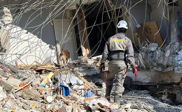 Los rescatadores asturianos, en el epicentro del terremoto de Turquía