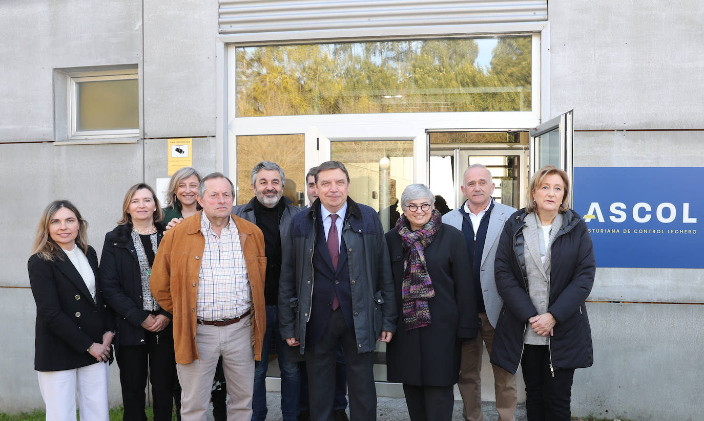 Fotos: Luis Planas visita las instalaciones de Ascol