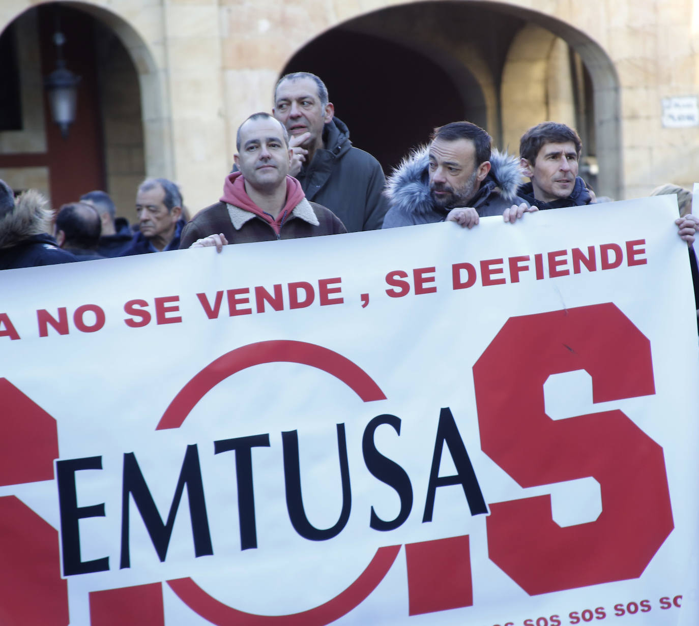 Fotos: Protesta en Gijón de los trabajadores de EMTUSA