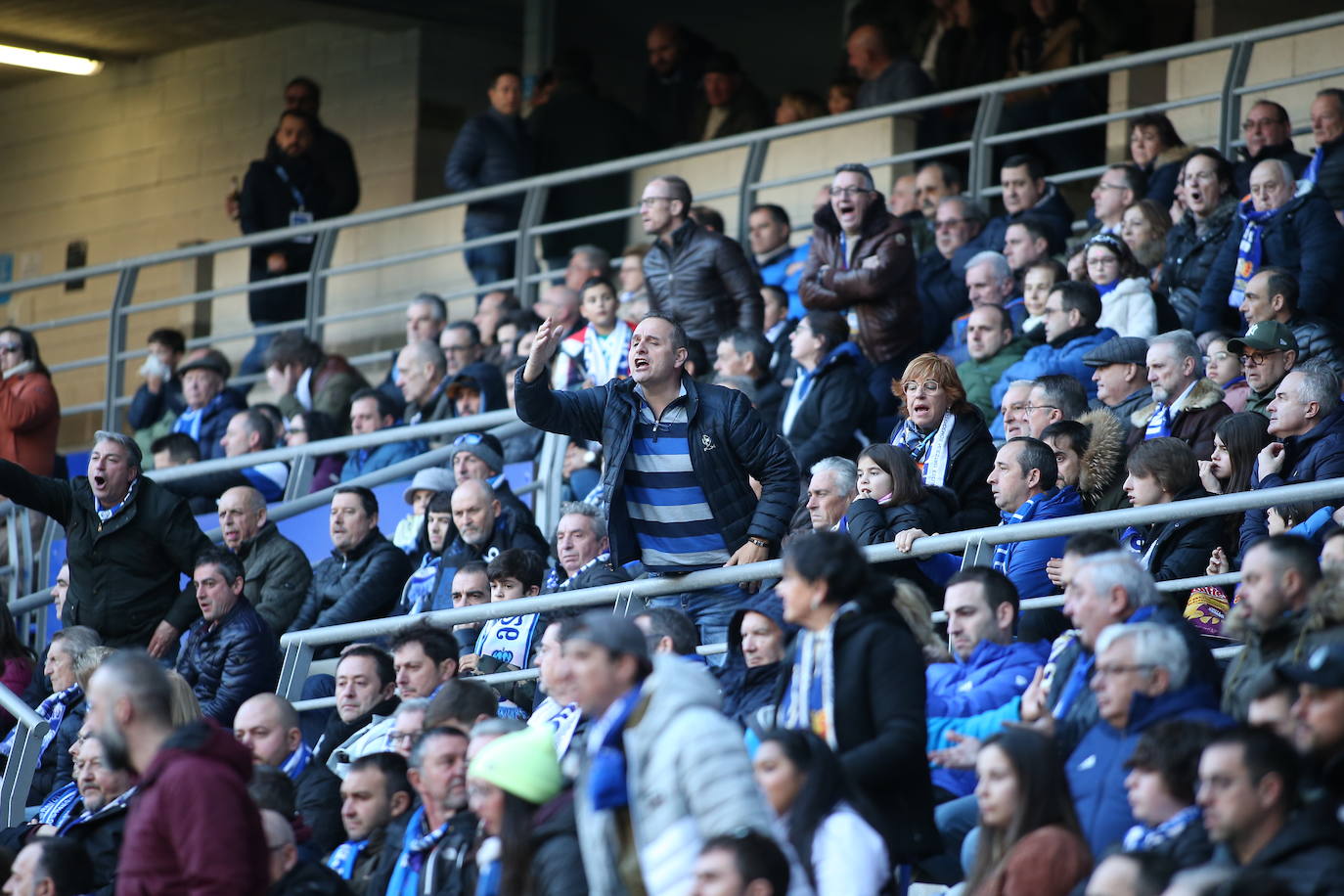 Fotos: ¿Estuviste en el Real Oviedo - Burgos? ¡Búscate en el Carlos Tartiere!