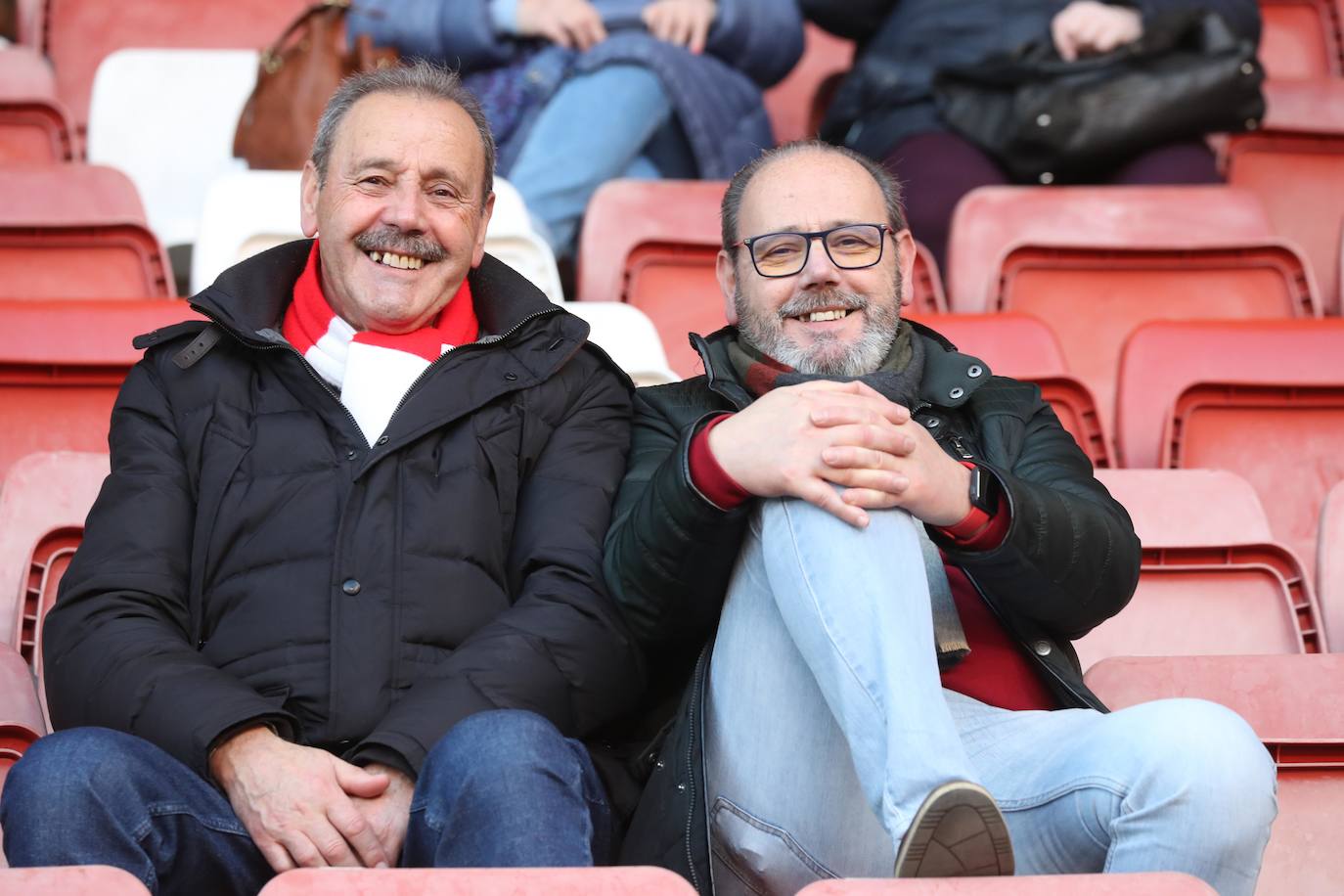 Fotos: ¿Estuviste en el Sporting - Huesca? ¡Búscate en El Molinón!