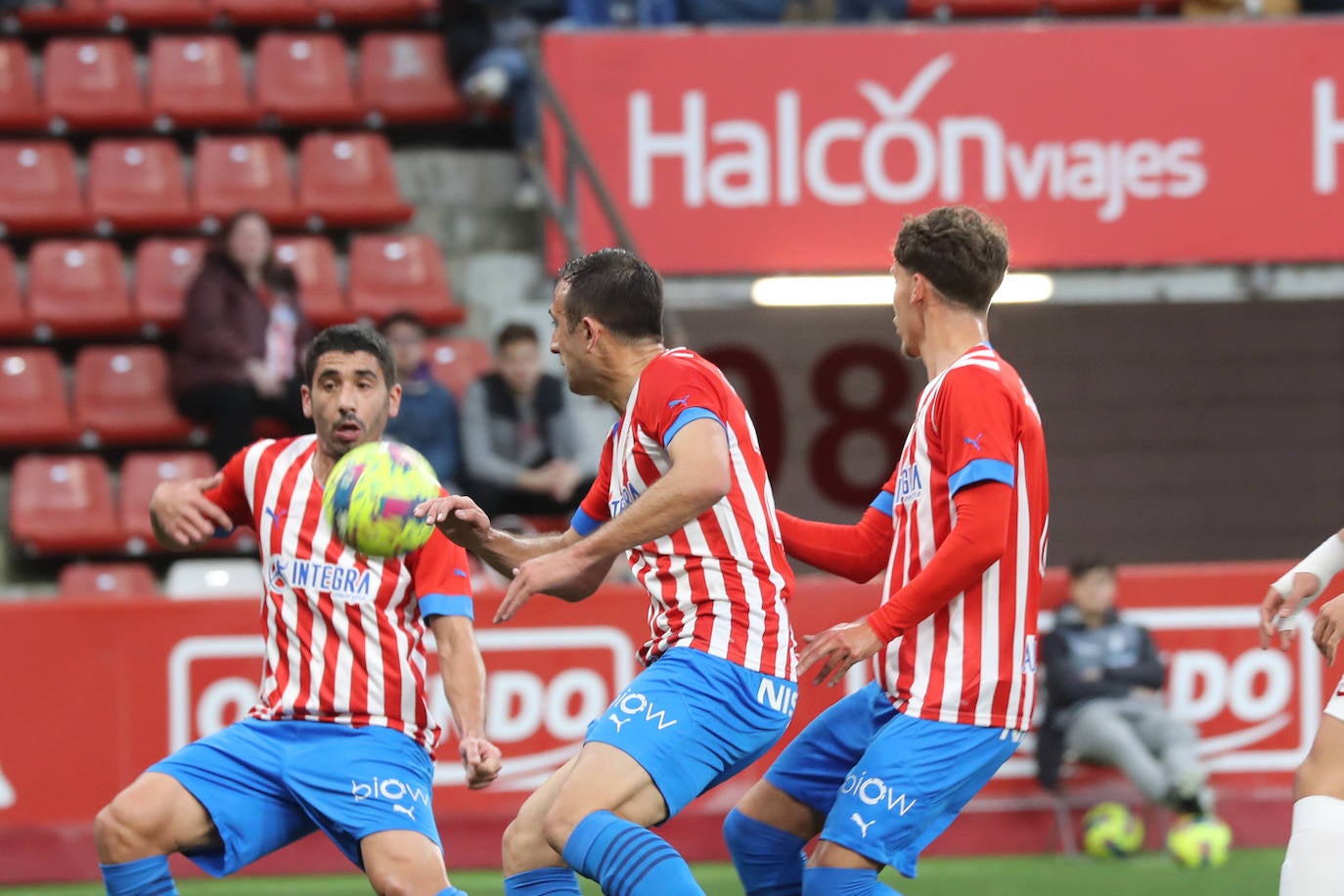 Fotos: Las mejores imágenes del Sporting 1-1 Huesca