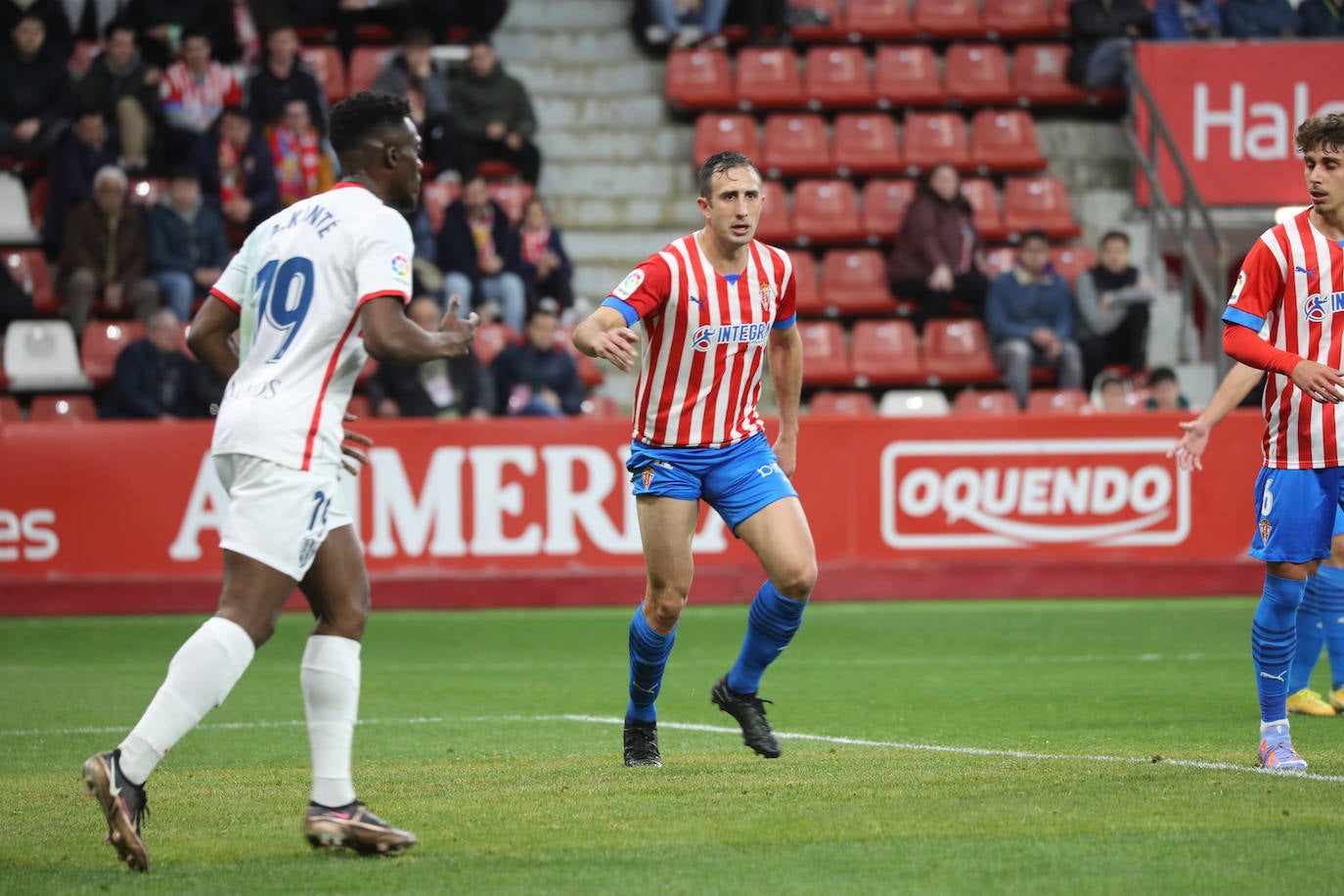 Fotos: Las mejores imágenes del Sporting 1-1 Huesca