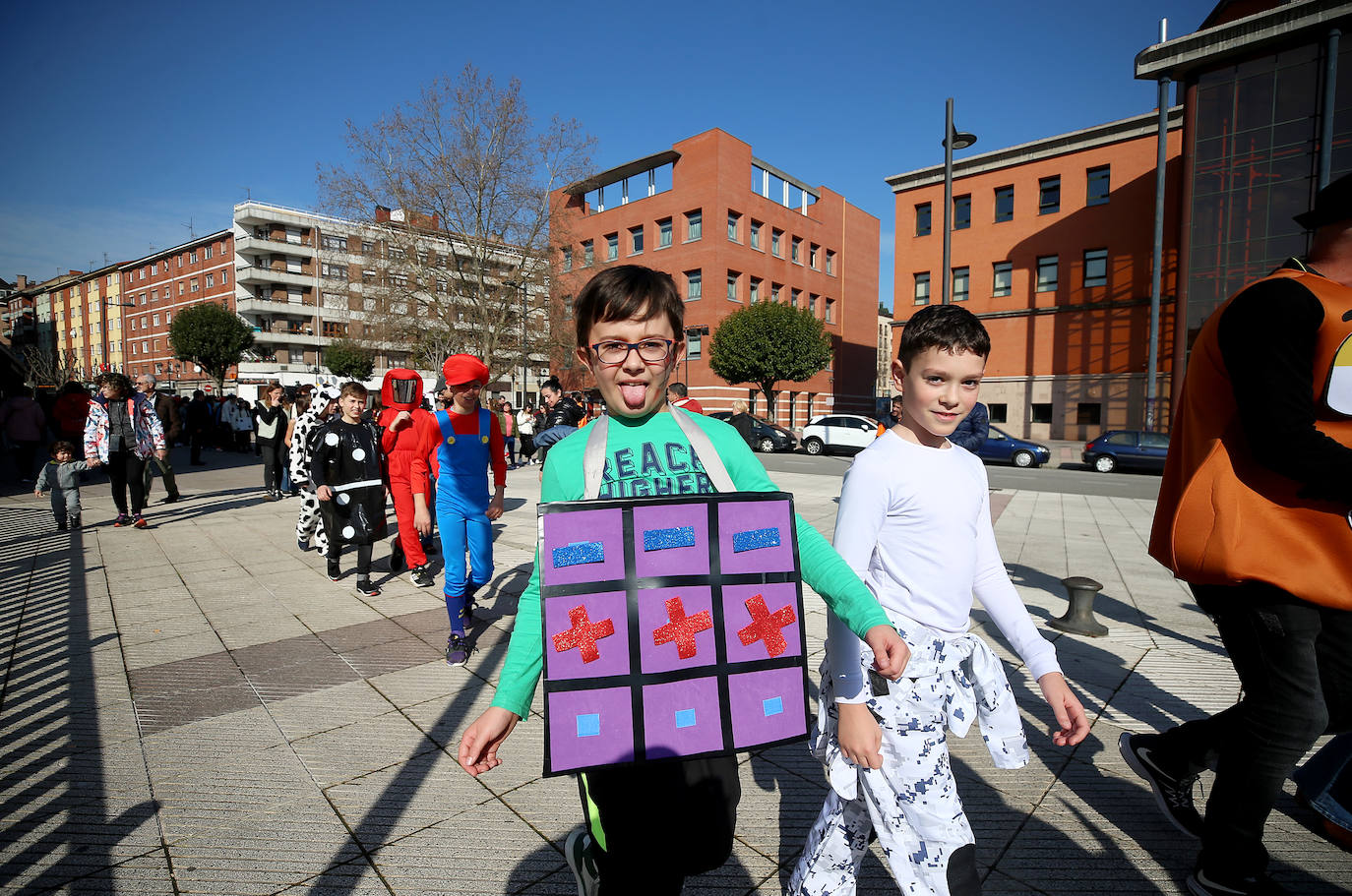 Fotos: El carnaval más colorido en los colegios asturianos