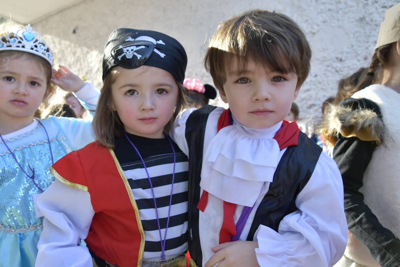 Fotos: El carnaval más colorido en los colegios asturianos