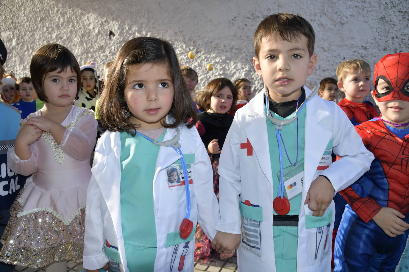 Fotos: El carnaval más colorido en los colegios asturianos