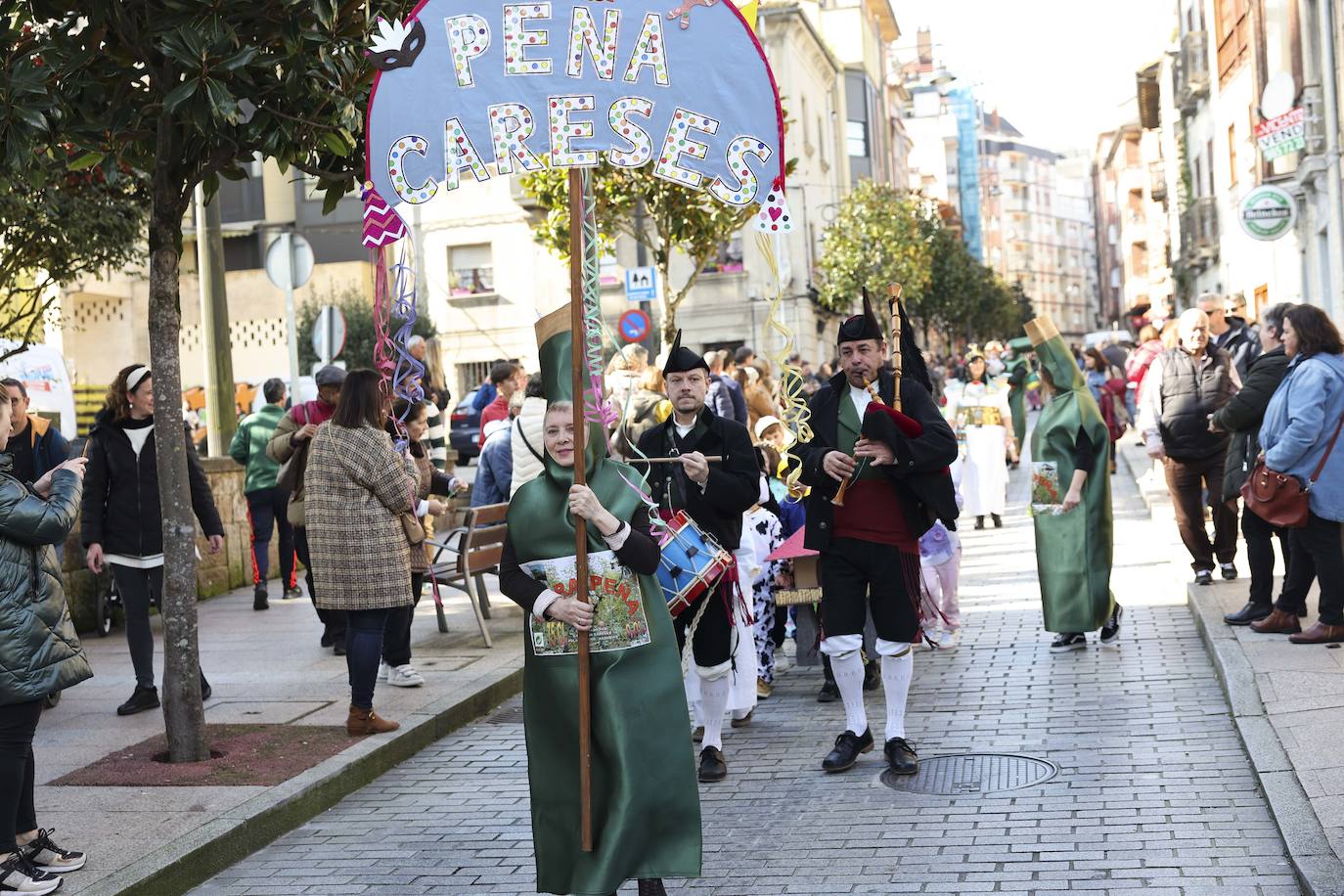 Fotos: El carnaval más colorido en los colegios asturianos