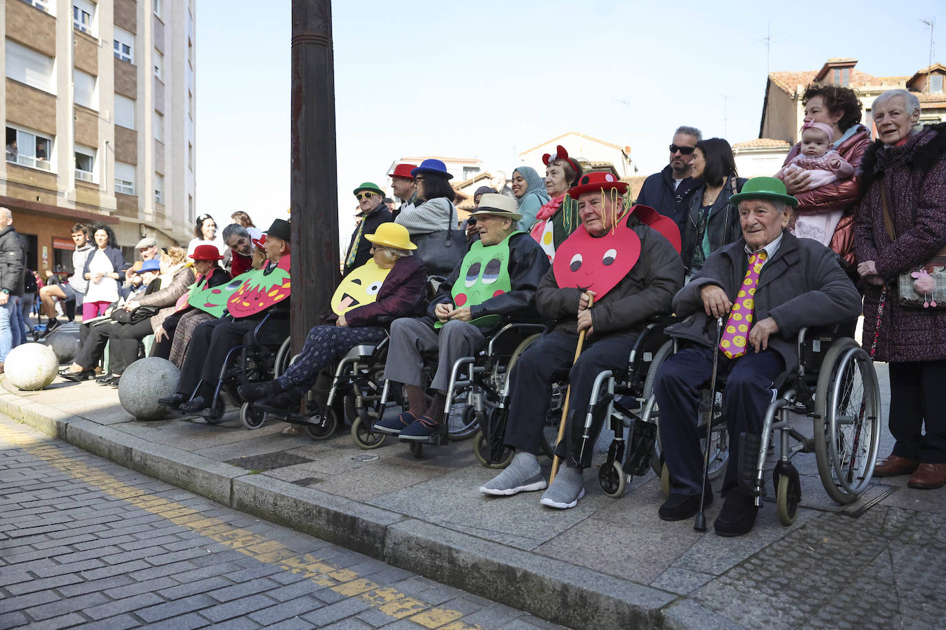 Fotos: El carnaval más colorido en los colegios asturianos