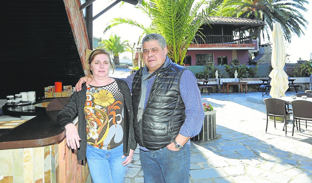 Fernando y Mar en su casi recién estrenado local de La Providencia. 