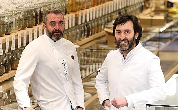 Bruno Lombán de la arrocería Quince Nudos (Ribadesella) y Pepe Álvarez de la tienda de arroz a granel, Fermín de Pas. 