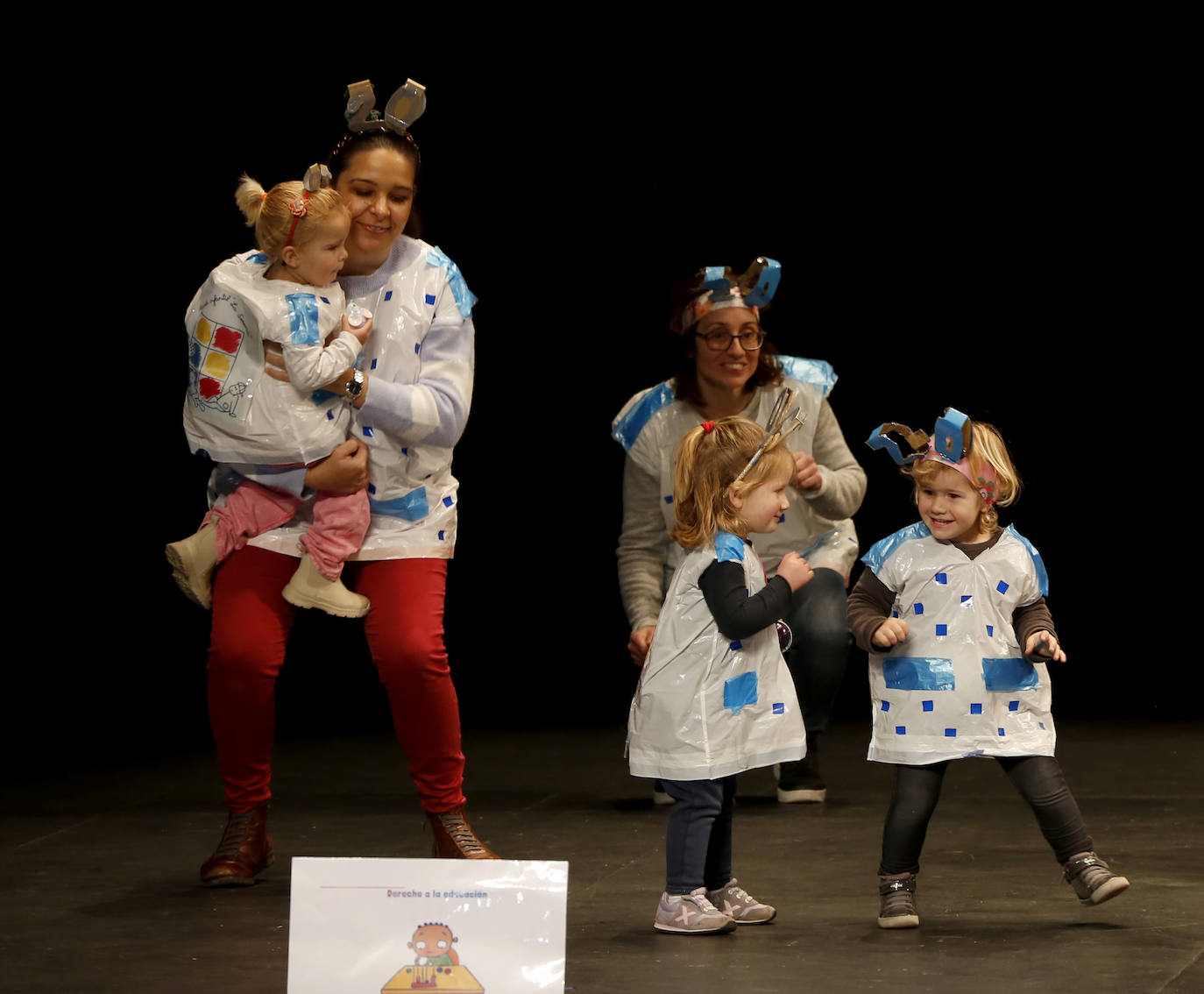 Fotos: Un Desfile Infantil de Antroxu en Gijón de lo más reivindicativo