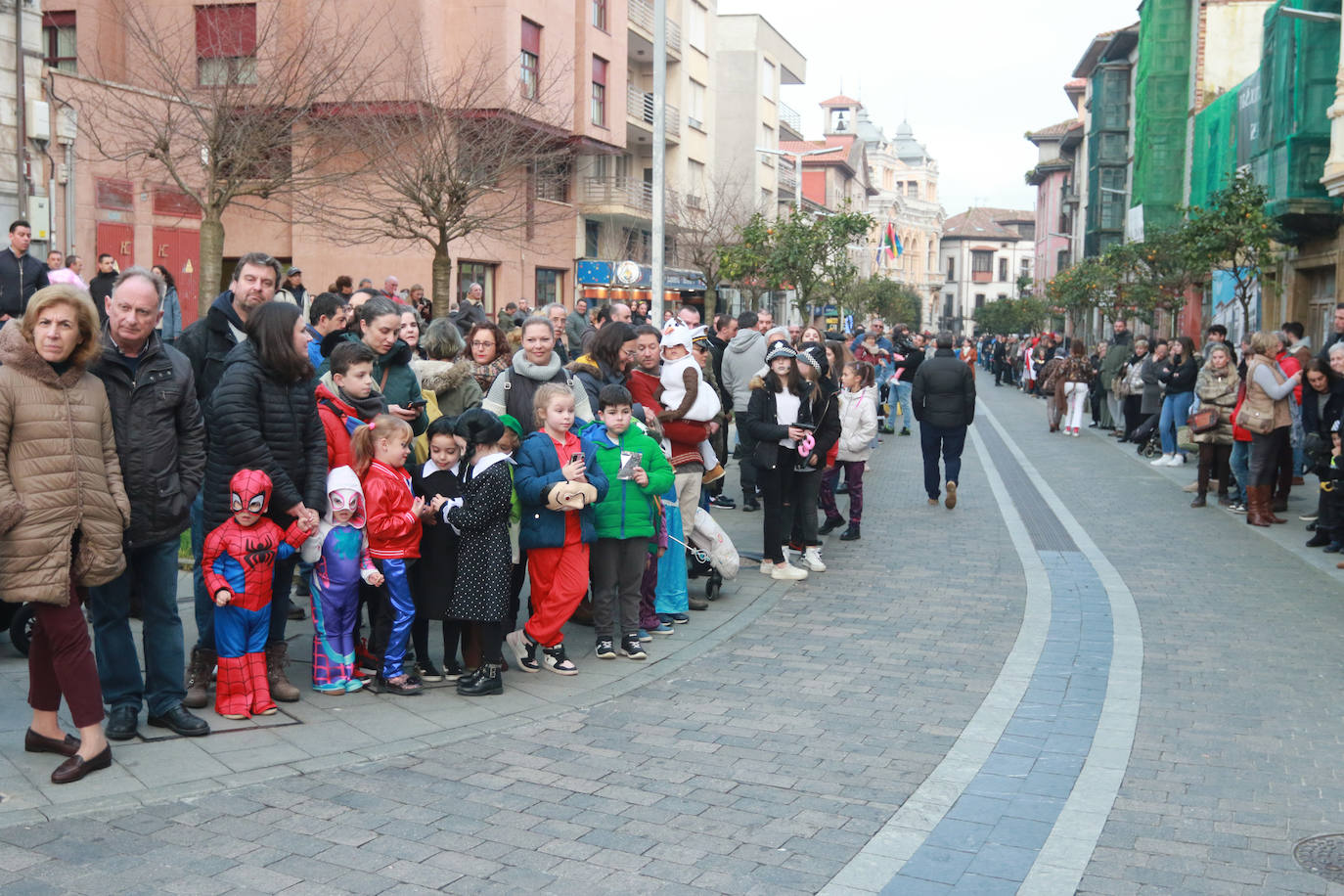 Fotos: Llanes abre la fiesta del carnaval en el oriente