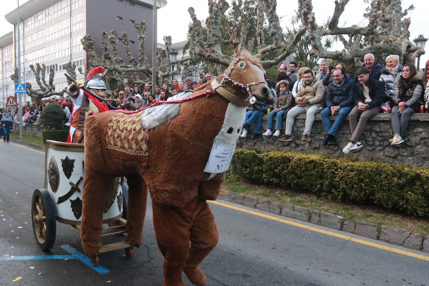 Fotos: Llanes abre la fiesta del carnaval en el oriente