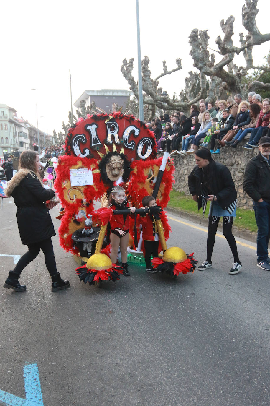 Fotos: Llanes abre la fiesta del carnaval en el oriente