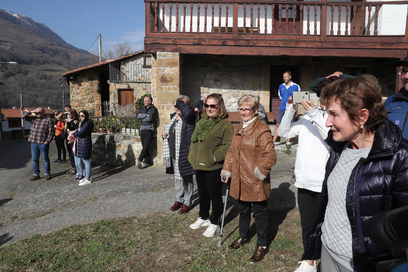 Fotos: Nuria Cueto, primera aguinaldera de Cazo