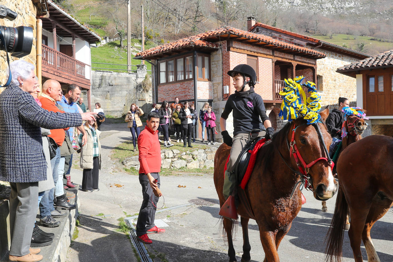 Fotos: Nuria Cueto, primera aguinaldera de Cazo