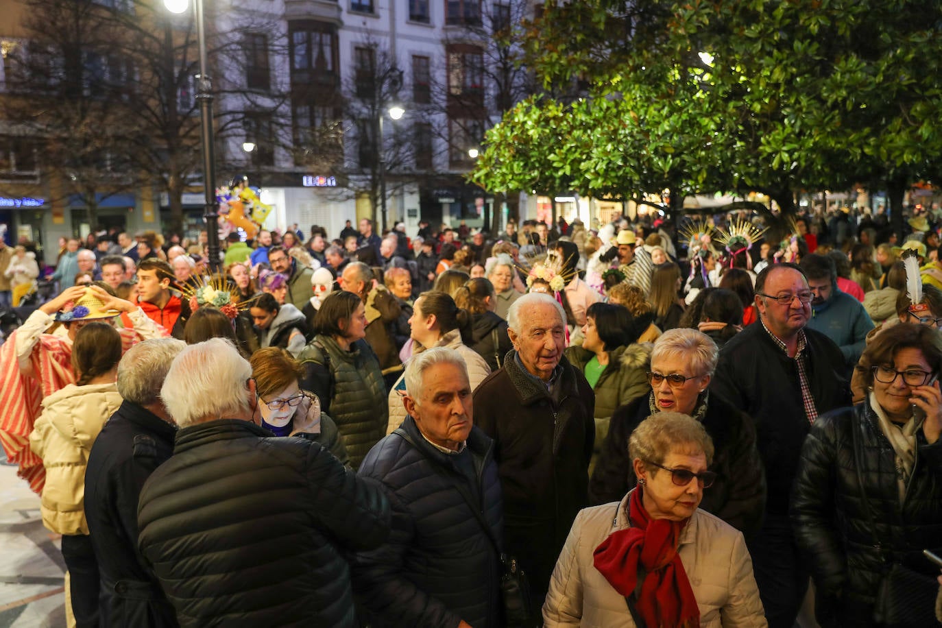 Fotos: Dragones, mexicanos y reivindicación en el concurso de charangas de Gijón