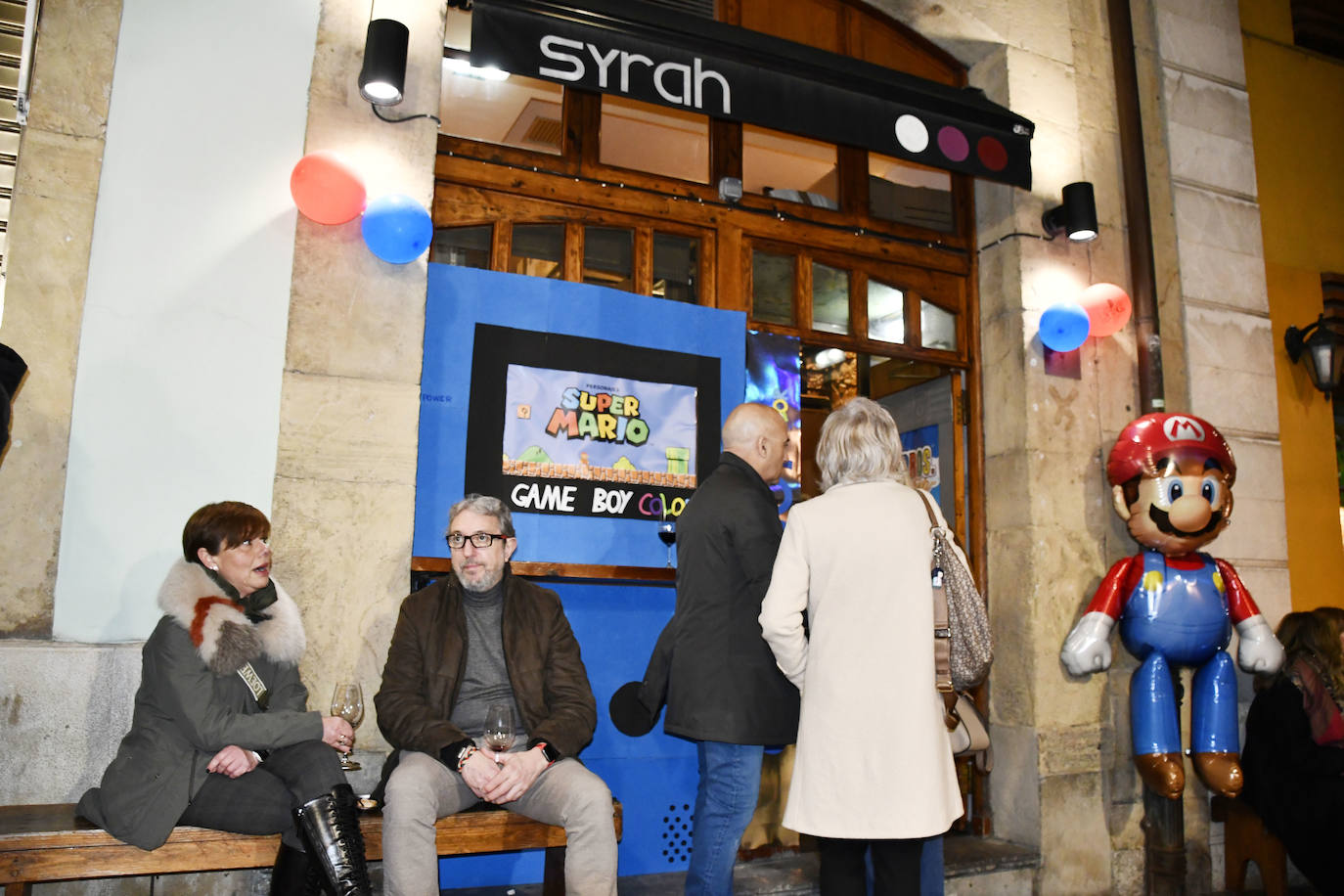 Fotos: Cine y guateque en los bares de Avilés