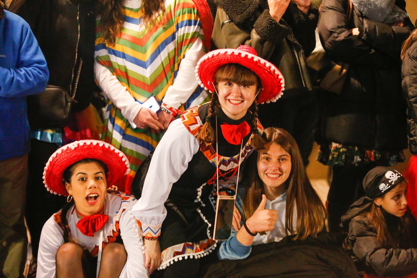 Fotos: Diversión por las calles de Gijón en el desfile del Antroxu