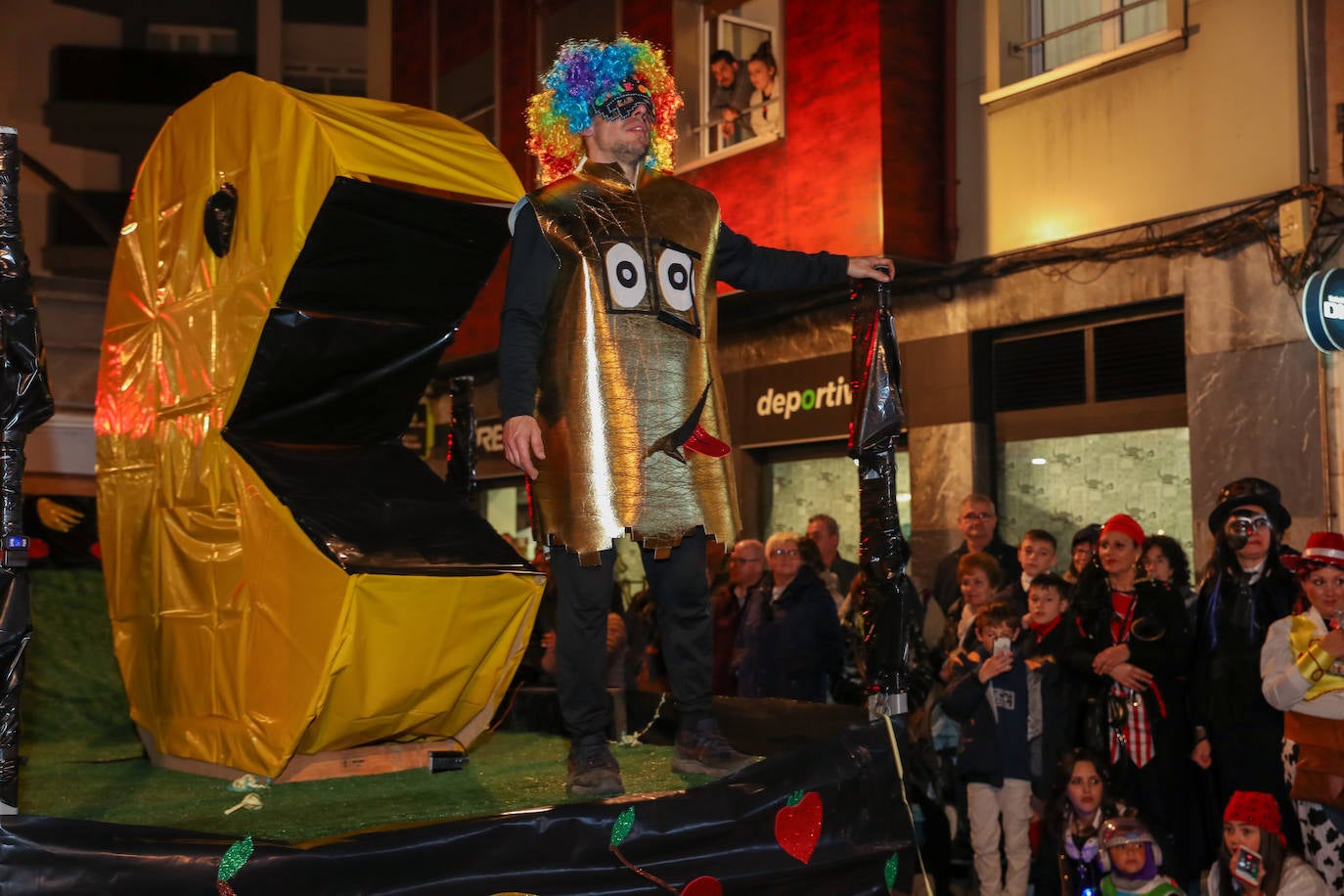 Fotos: Diversión por las calles de Gijón en el desfile del Antroxu