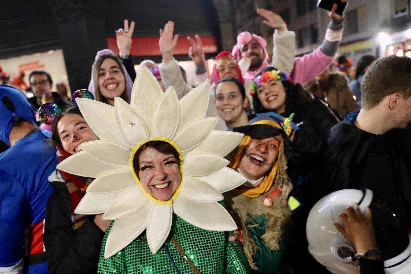 Fotos: Diversión por las calles de Gijón en el desfile del Antroxu