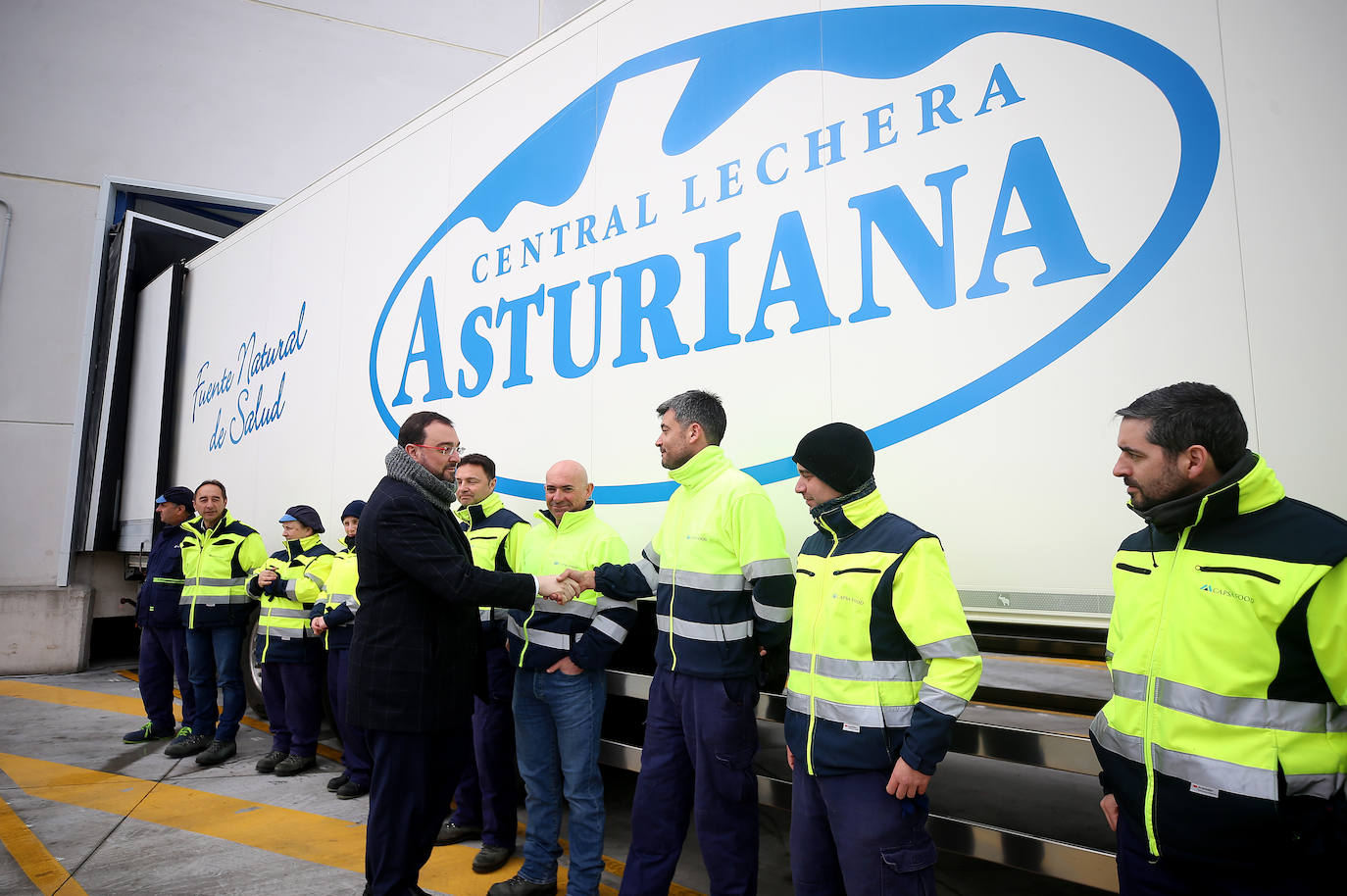 Fotos: Central Lechera inaugura en Siero un nuevo almacén de frío de 4.000 metros