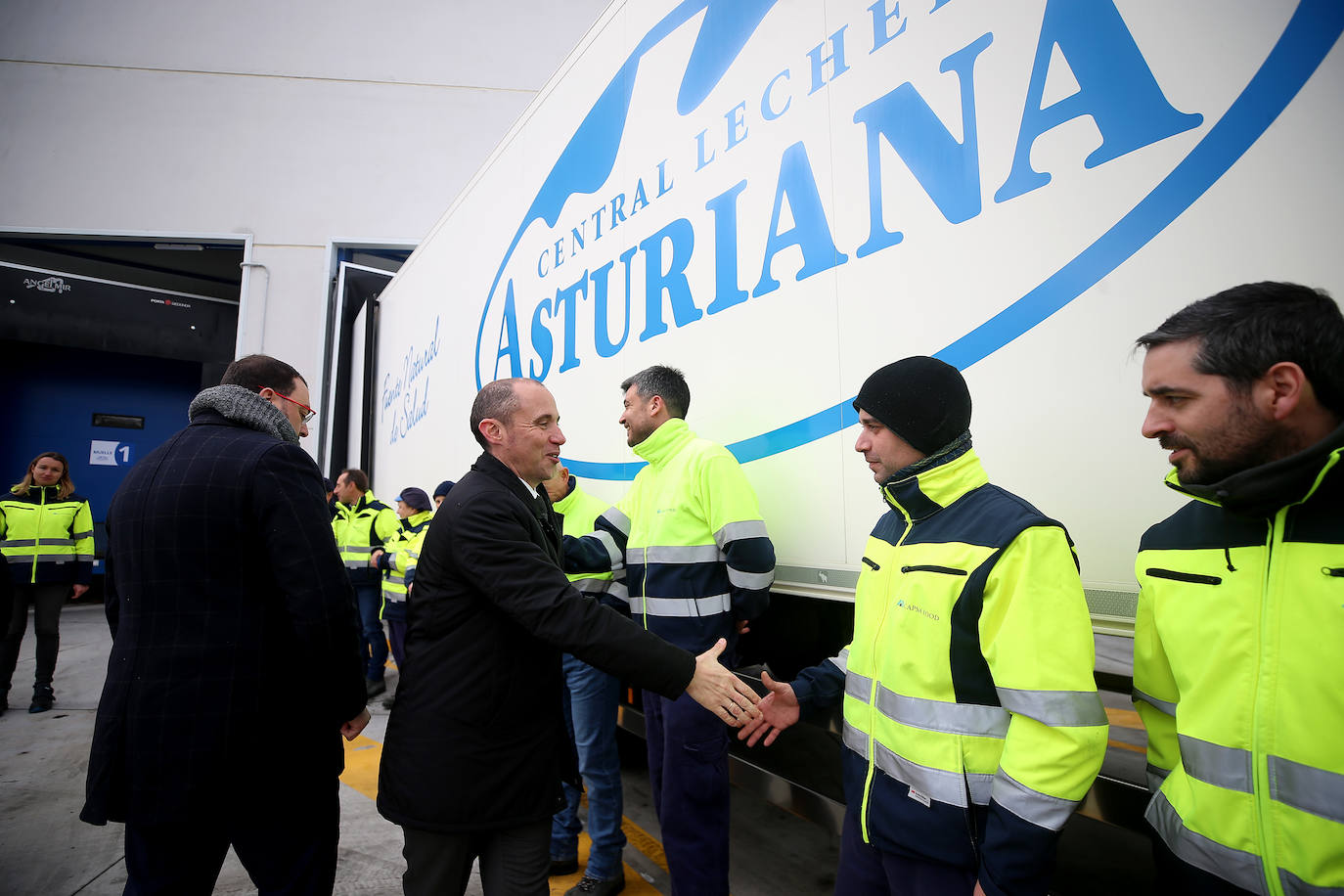 Fotos: Central Lechera inaugura en Siero un nuevo almacén de frío de 4.000 metros