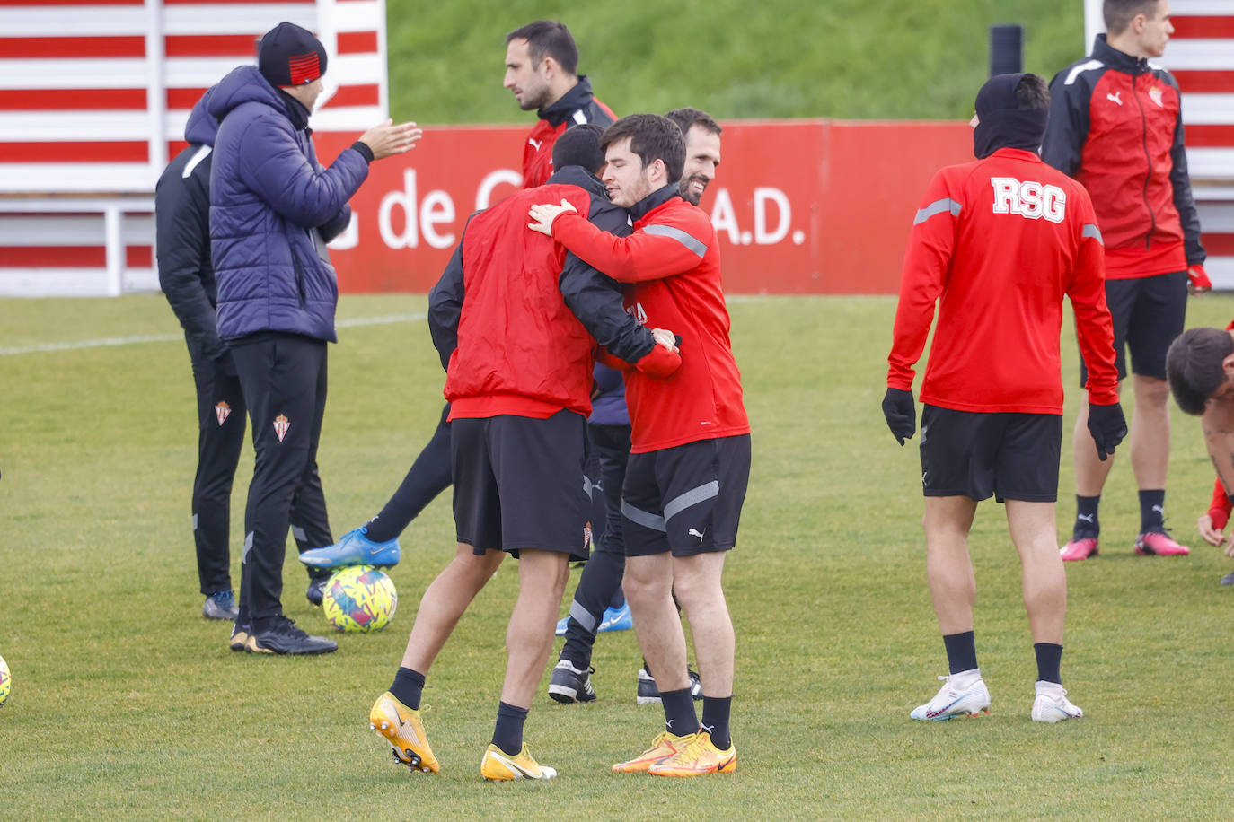 Fotos: Entrenamiento del Sporting (23/02/2023)
