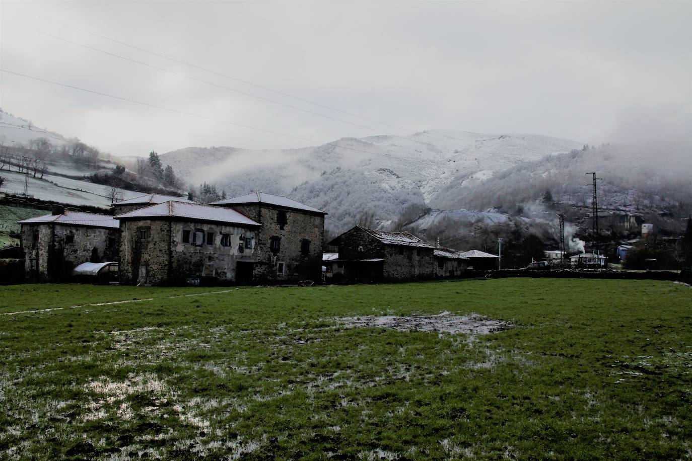 Fotos: Asturias, bajo el frío, la nieve y la lluvia