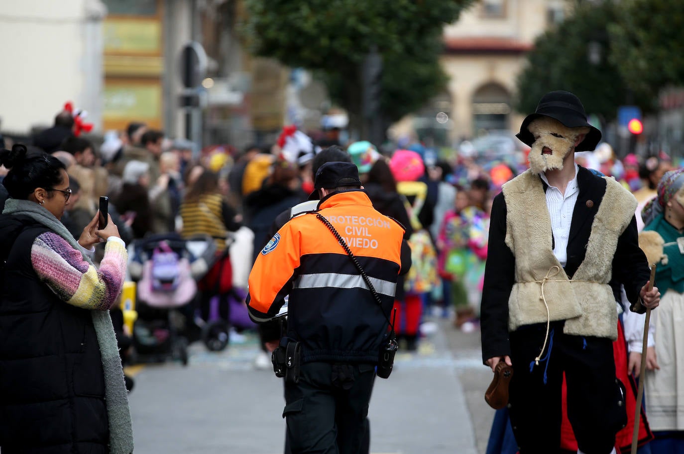 Fotos: Derroche de color y diversión en el carnaval de Oviedo