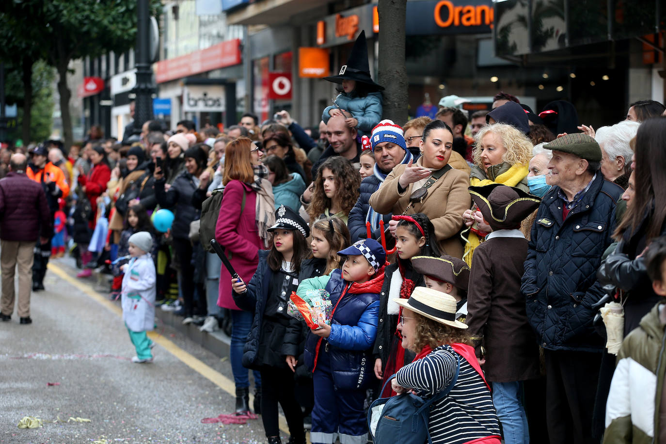 Fotos: Derroche de color y diversión en el carnaval de Oviedo