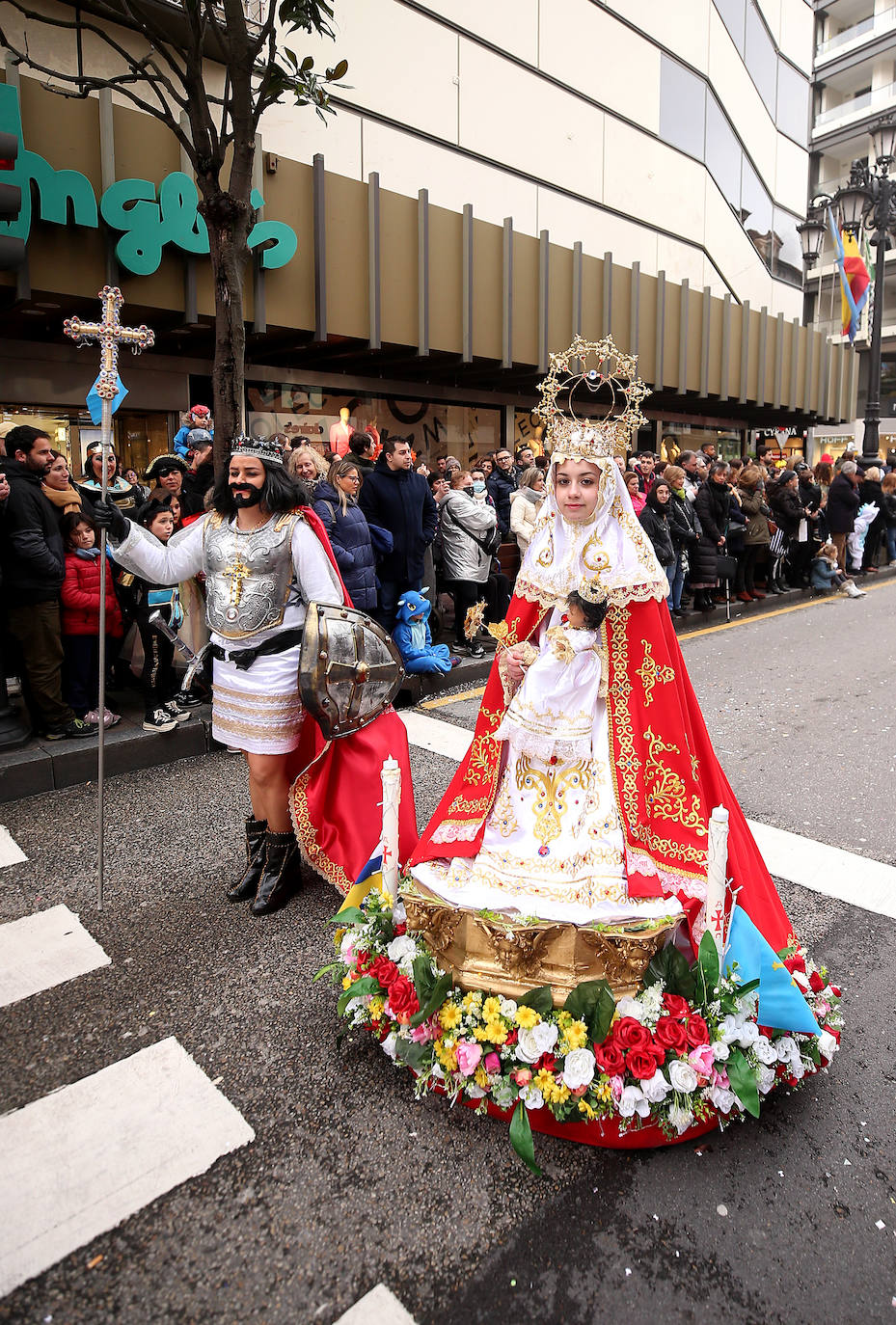 Fotos: Derroche de color y diversión en el carnaval de Oviedo