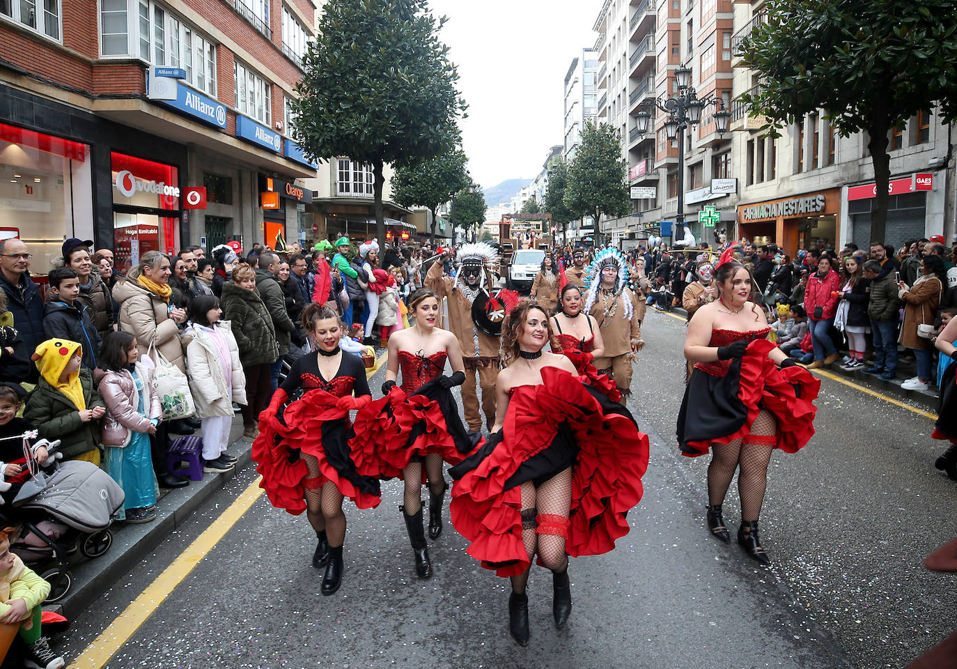 Fotos: Derroche de color y diversión en el carnaval de Oviedo