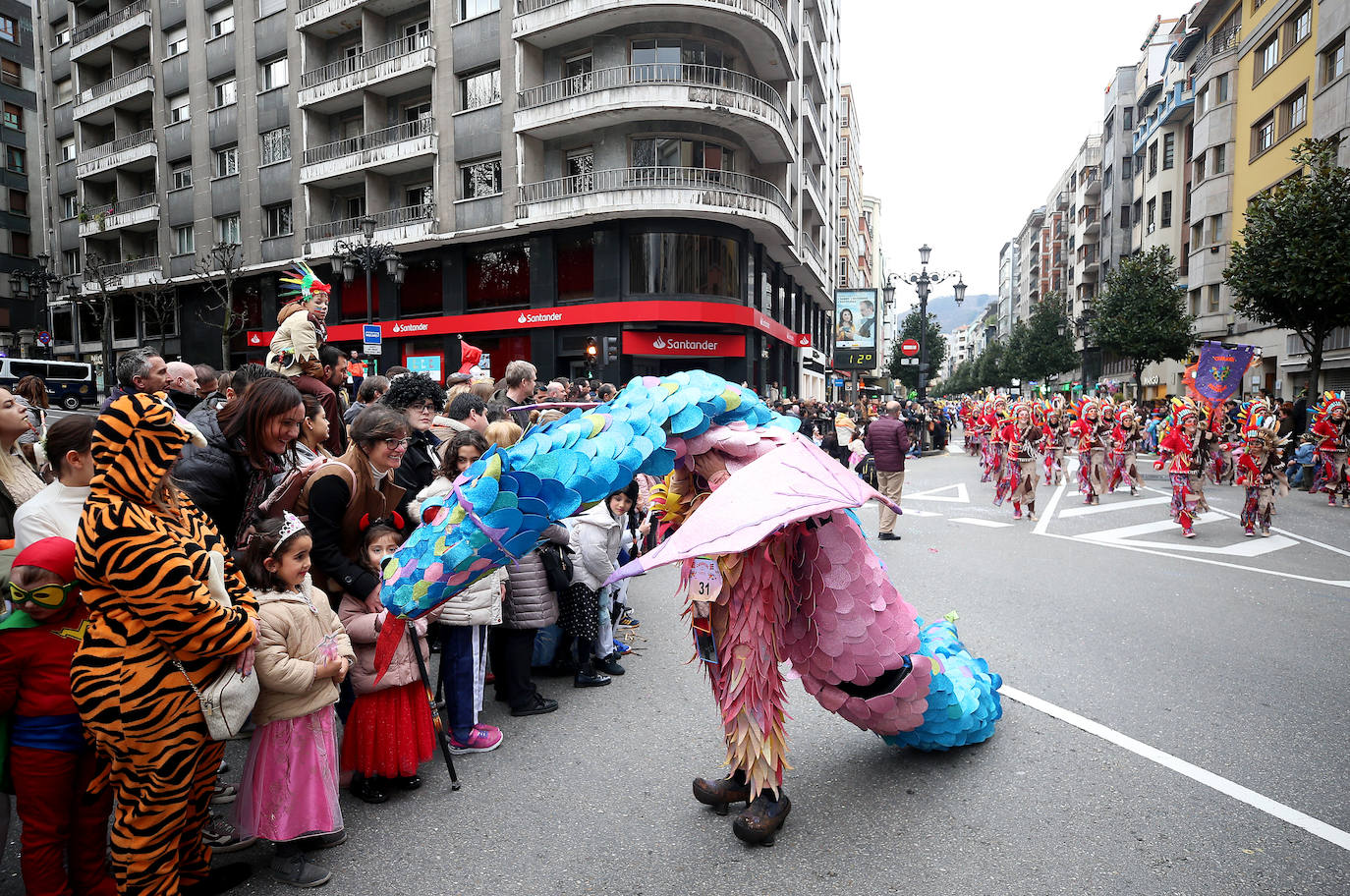 Fotos: Derroche de color y diversión en el carnaval de Oviedo