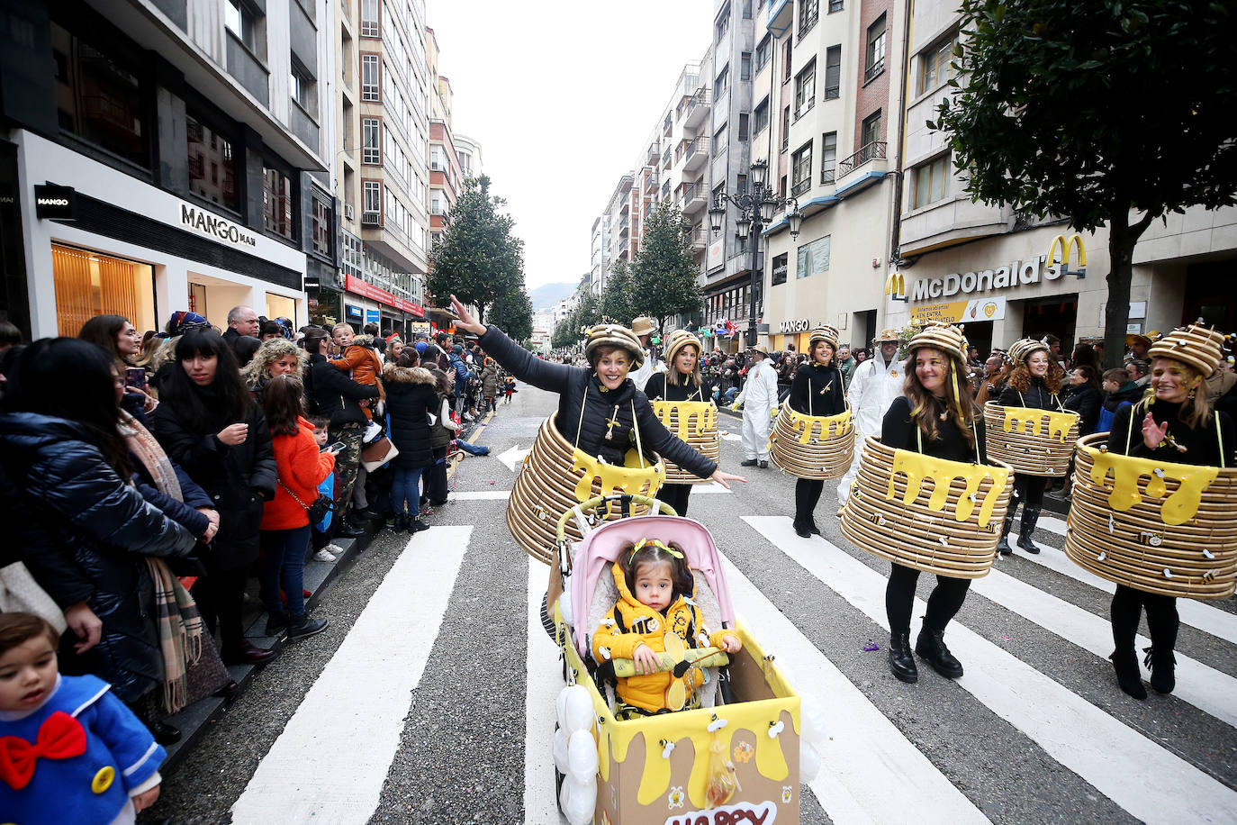 Fotos: Derroche de color y diversión en el carnaval de Oviedo