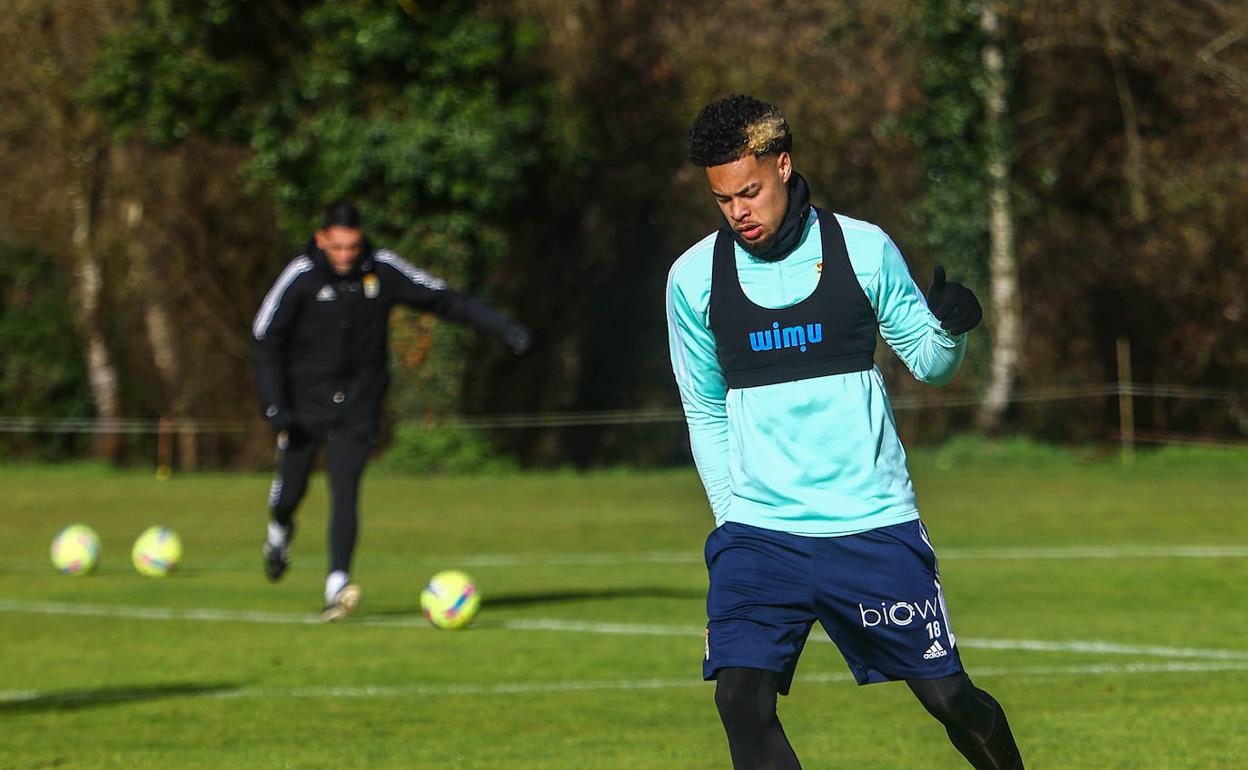 Koba Lein, en un entrenamiento del Real Oviedo.