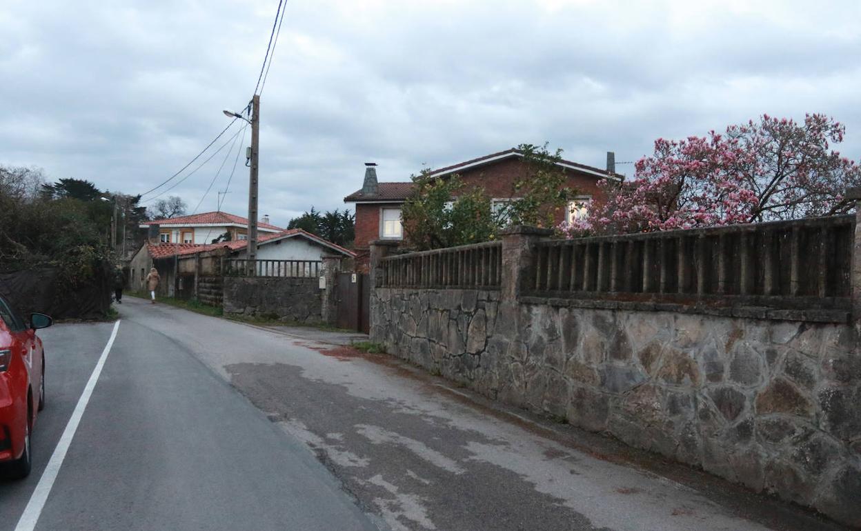 Urbanización El Pisón, en Somió, donde asaltaron un chalé ayer sábado. 