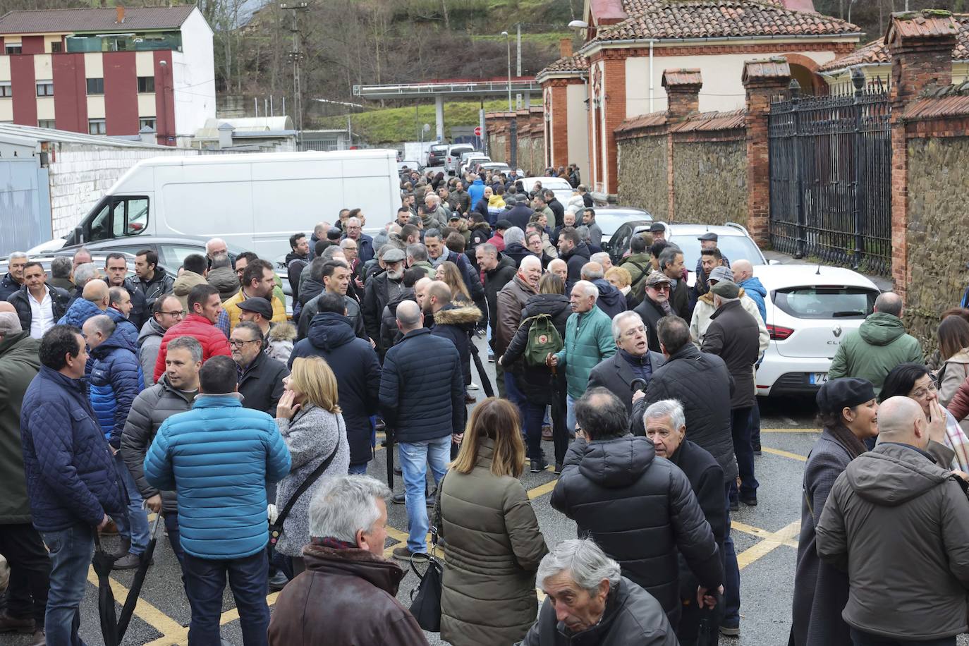 Fotos: Homenaje a Manuel Llaneza en Mieres