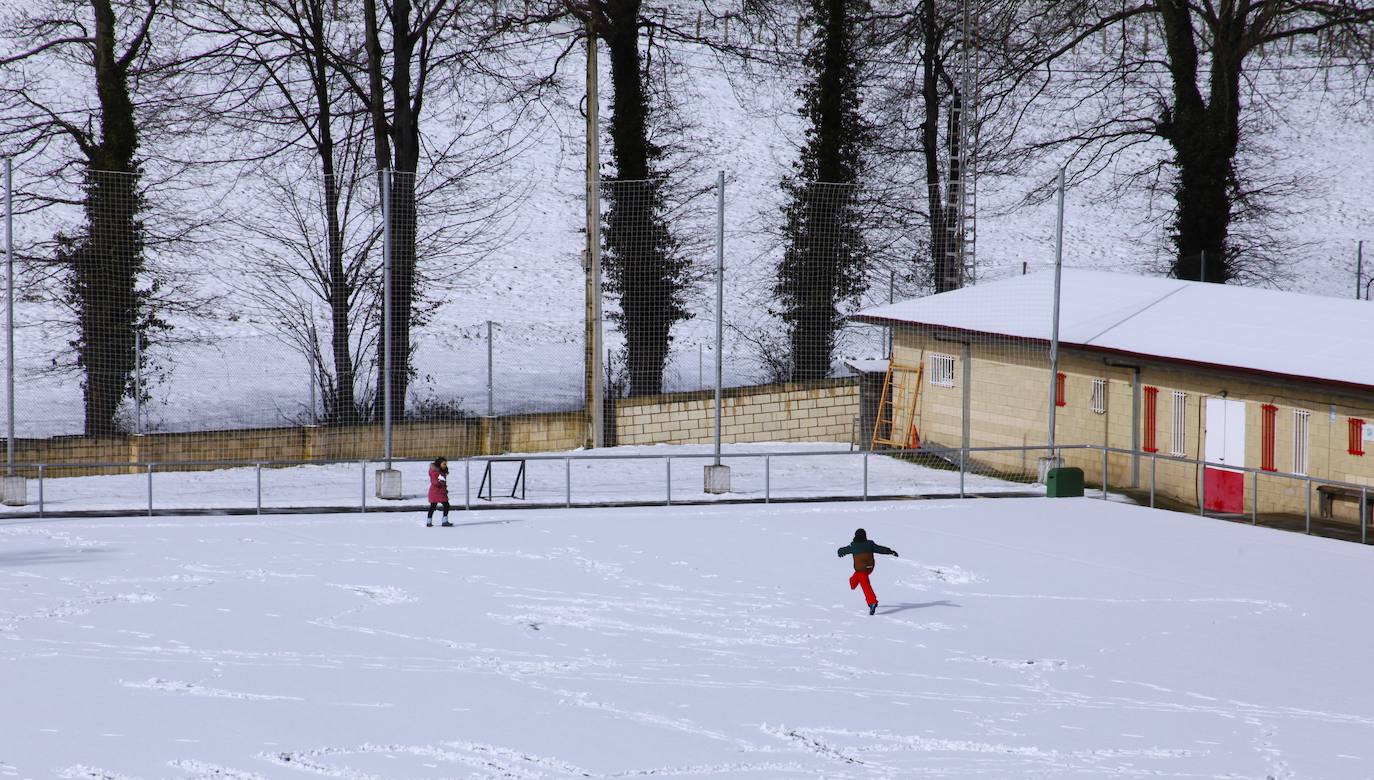 Fotos: Nieve y frío en Asturias