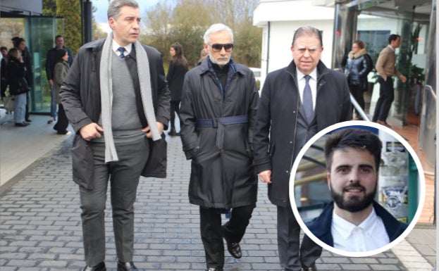 El presidente del Real Oviedo, Martín Peláez, el accionista mayoritario del club, Jesús Martínez, y el alcalde de Oviedo, Alfredo Canteli. 