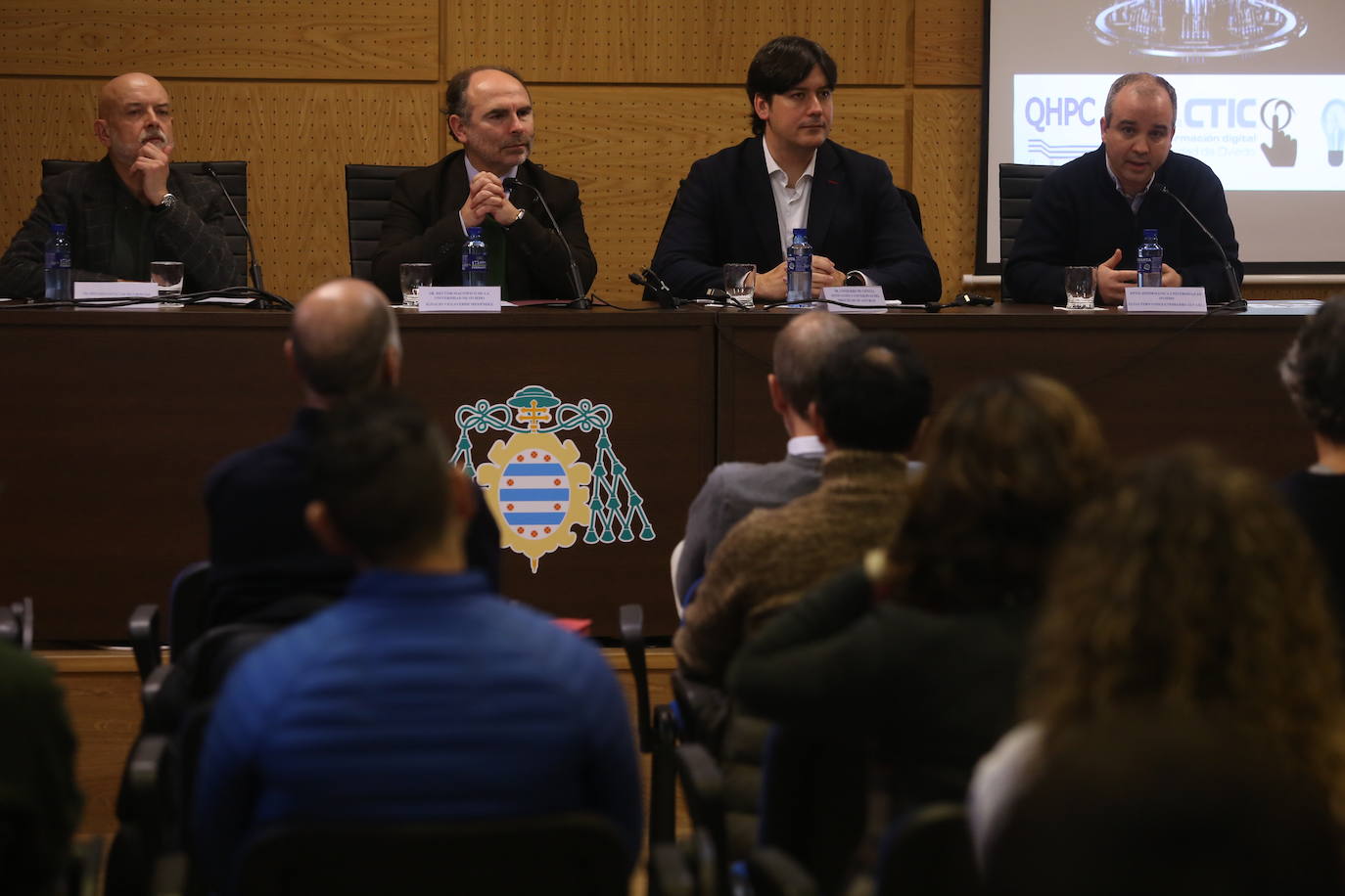 El rector y el consejero participaron este miércoles en la inauguración de las Jornadas de Computación Cuántica en Ciencia e Ingeniería.