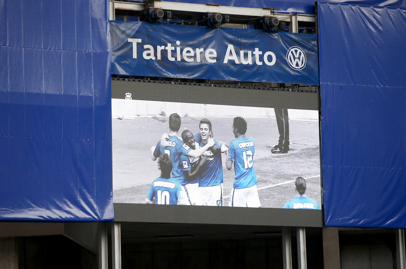 Fotos: Sentido homenaje a Pelayo Novo en el Carlos Tartiere