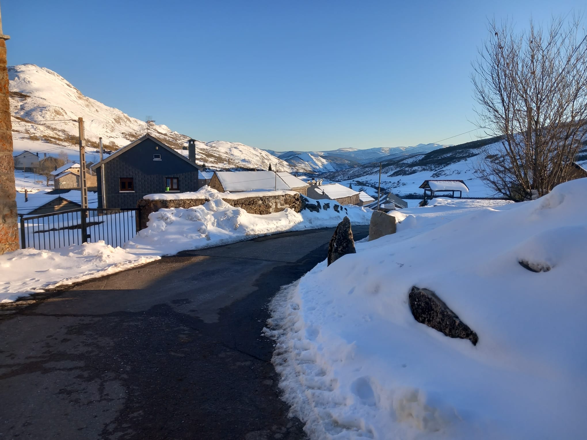 Fotos: La nieve cubre los paisajes de Somiedo y Teverga