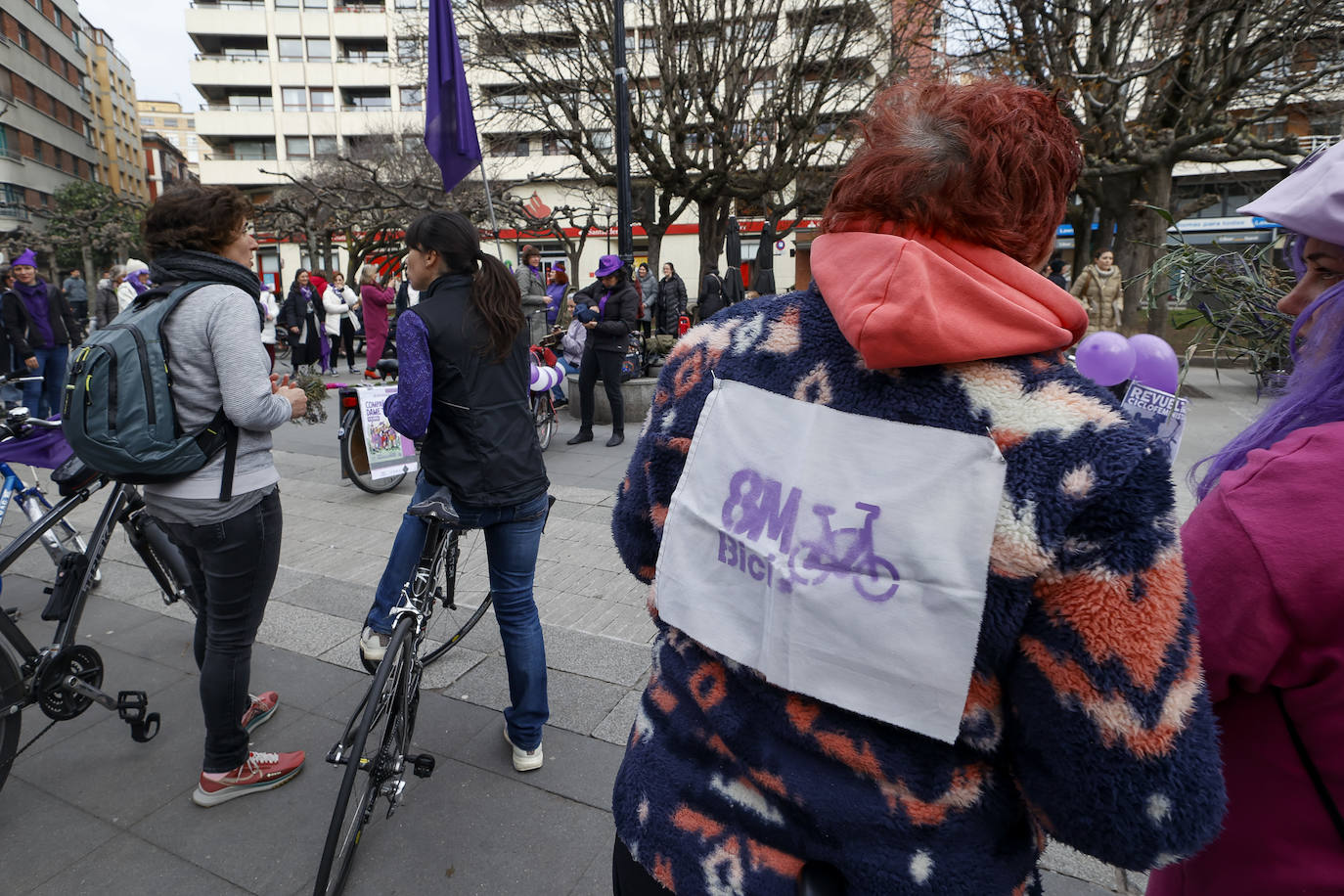 Fotos: El 8M se adelanta en Gijón con la Revuelta Ciclofeminista