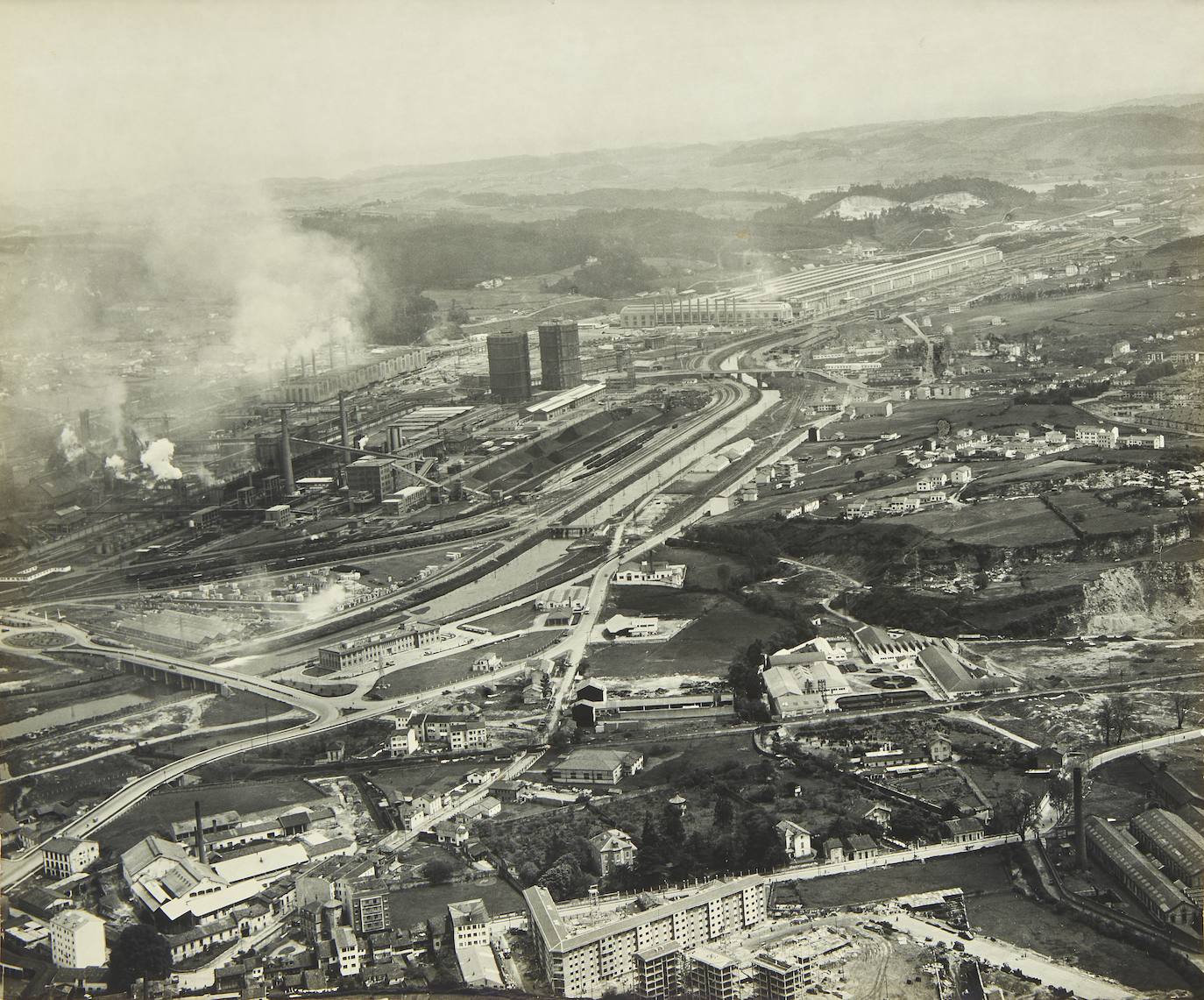 Vista aérea de la factoría de Ensidesa. 