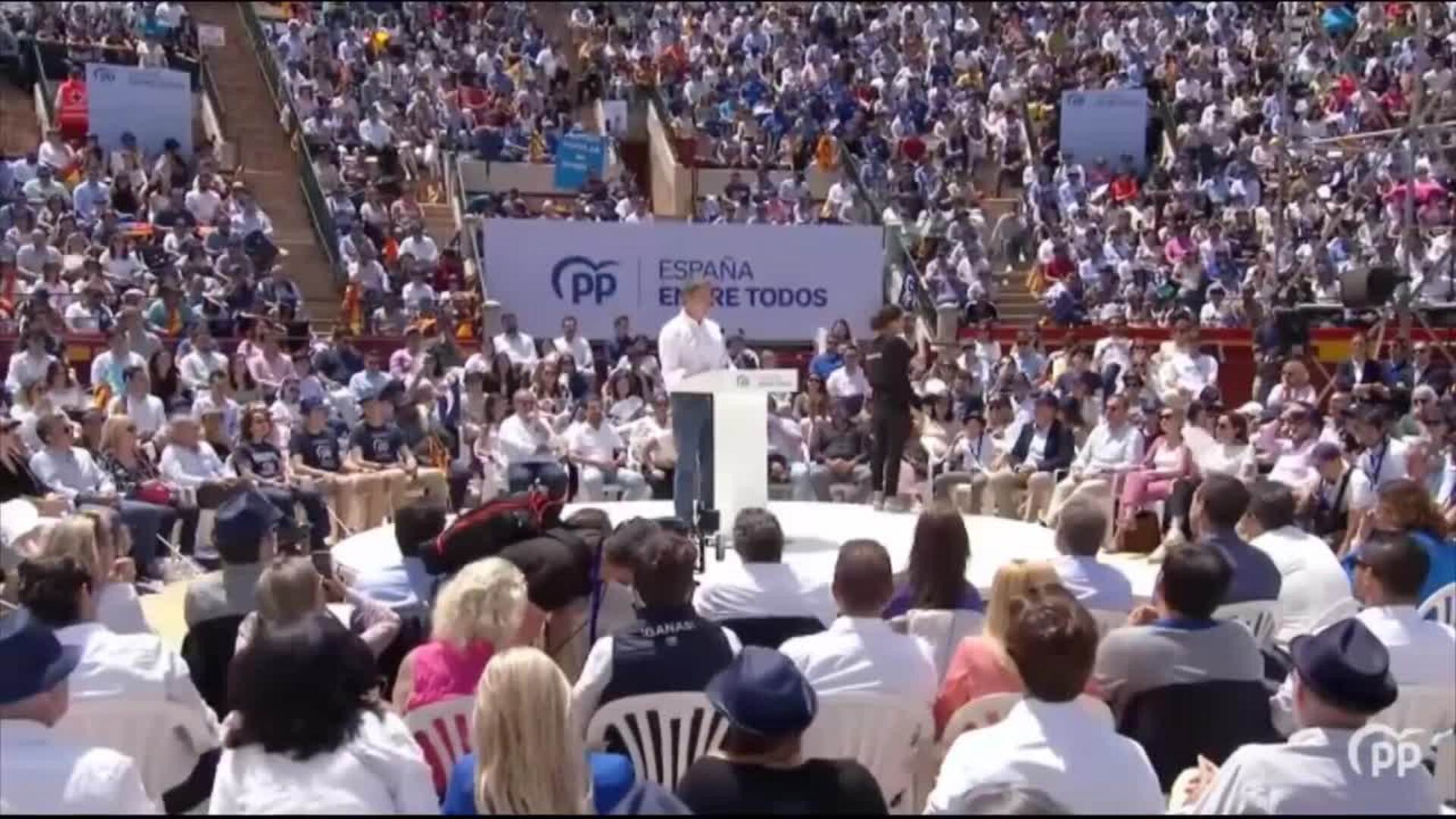 Feijóo insta a los votantes de Vox, Cs y PSOE a concentrar el voto en ...